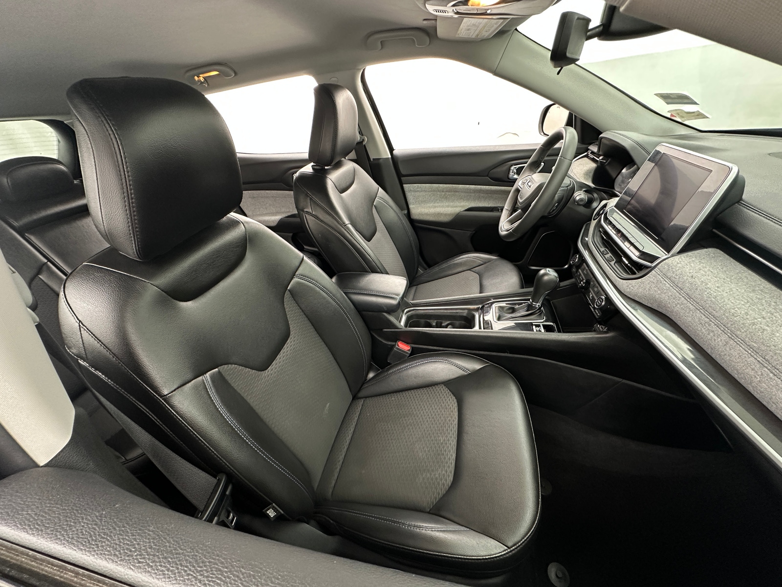 Thumbnail: 2022 Jeep Compass - 2