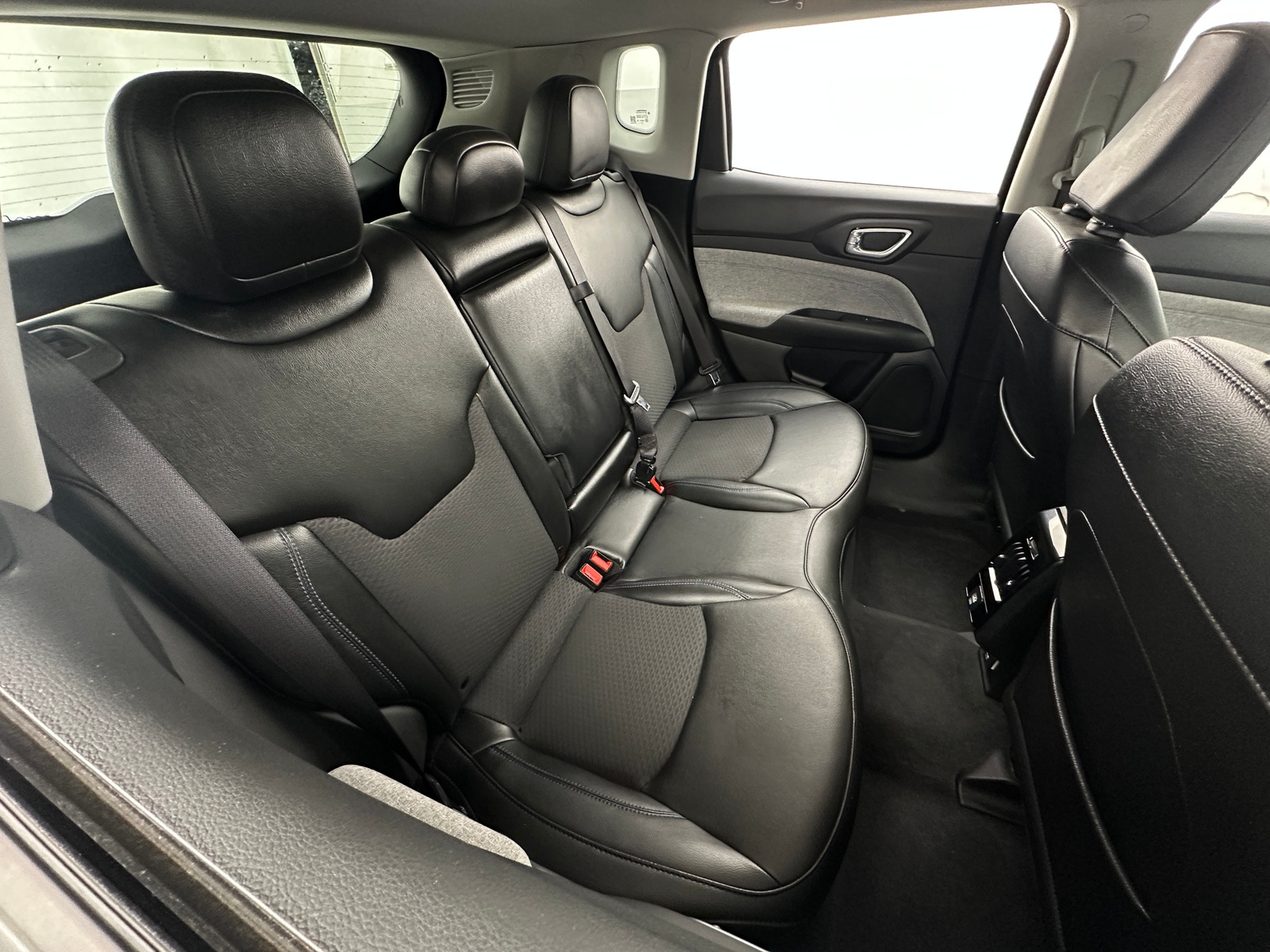 Thumbnail: 2022 Jeep Compass - 6