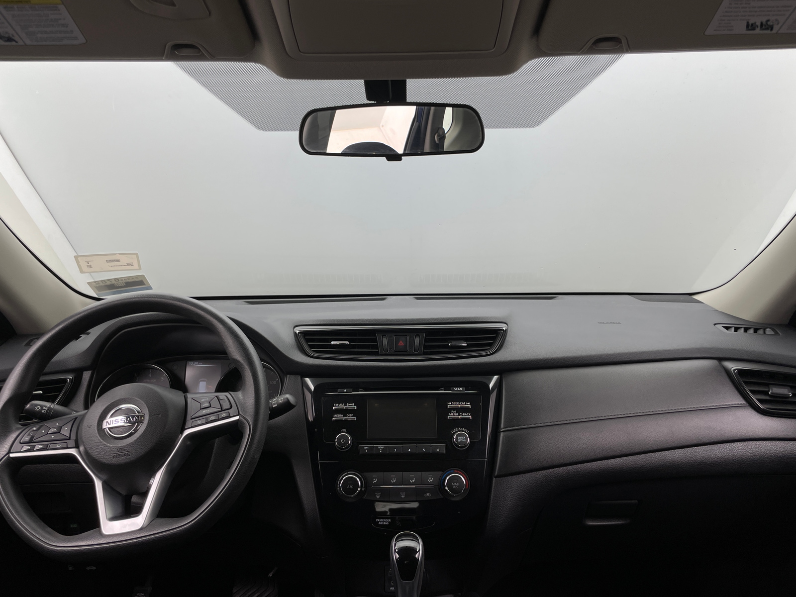 Thumbnail: 2017 Nissan Rogue - 3