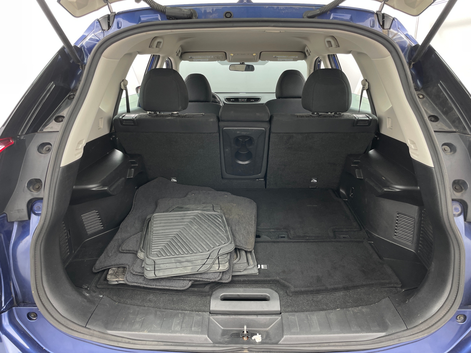 Thumbnail: 2017 Nissan Rogue - 7