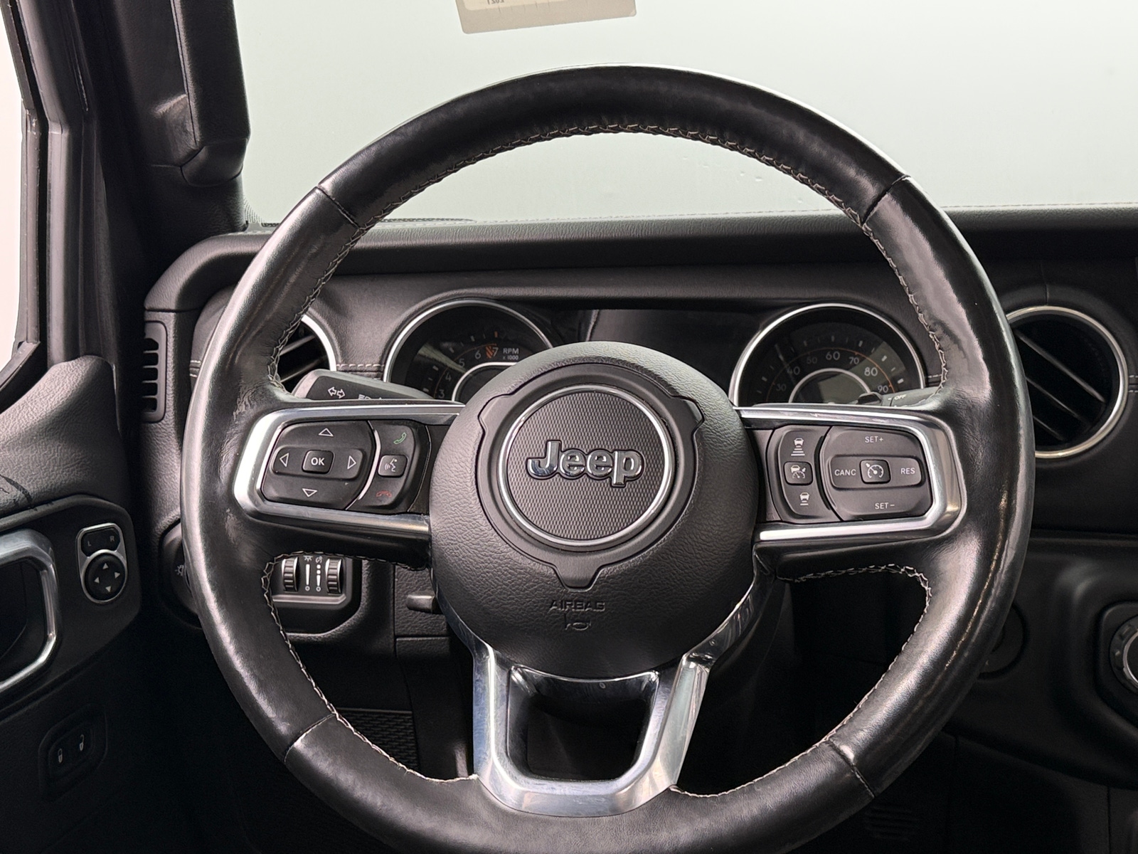 Thumbnail: 2021 Jeep Wrangler - 5