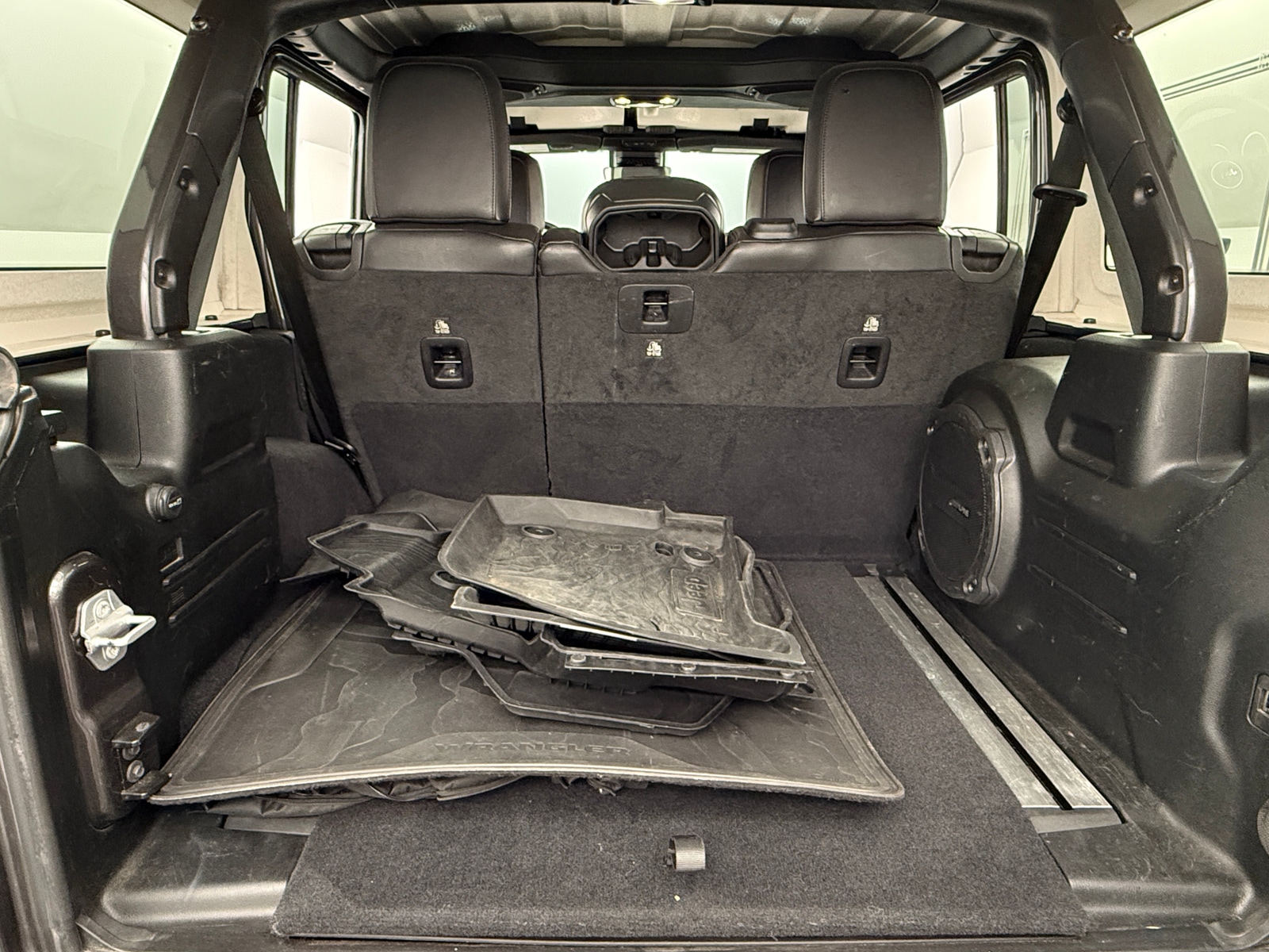 Thumbnail: 2021 Jeep Wrangler - 7