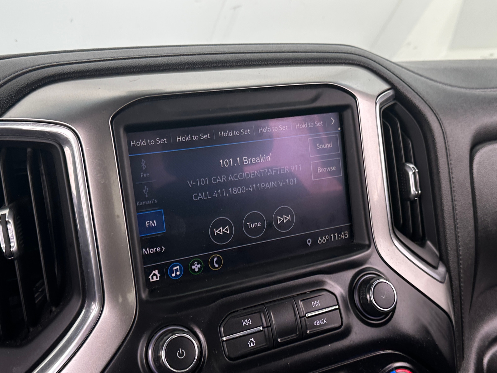 Thumbnail: 2019 Chevrolet Silverado 1500 - 4