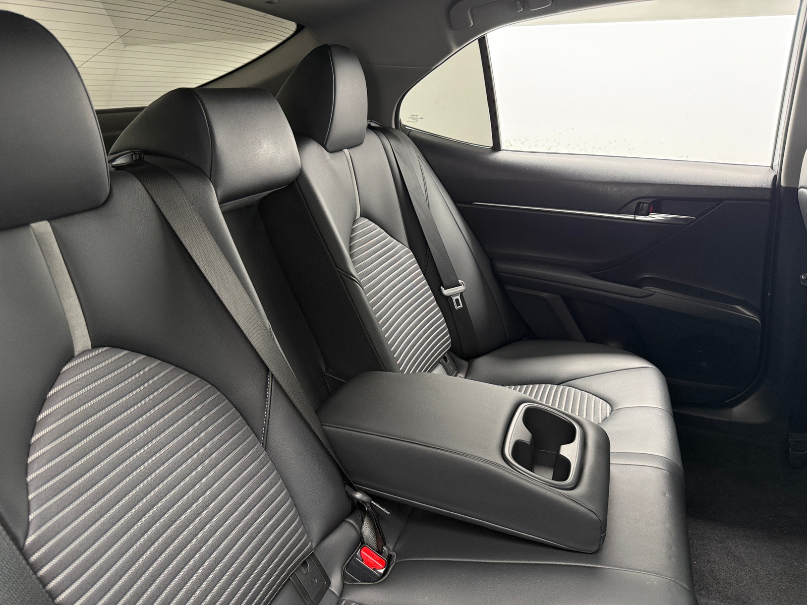 Thumbnail: 2022 Toyota Camry - 6