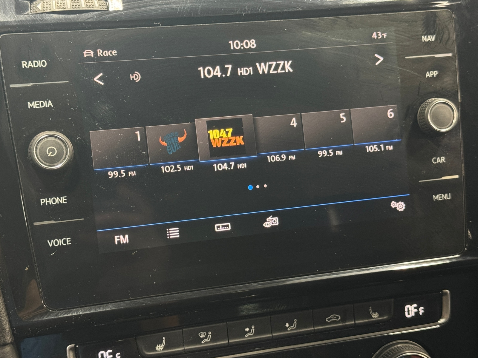 Thumbnail: 2019 Volkswagen Golf - 3