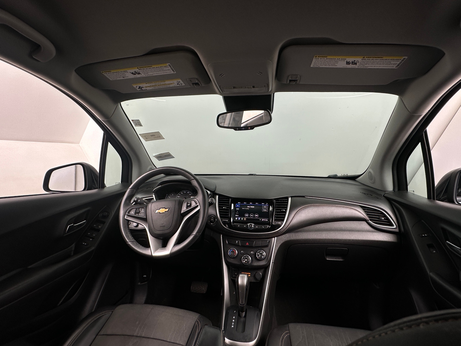 Thumbnail: 2022 Chevrolet Trax - 3