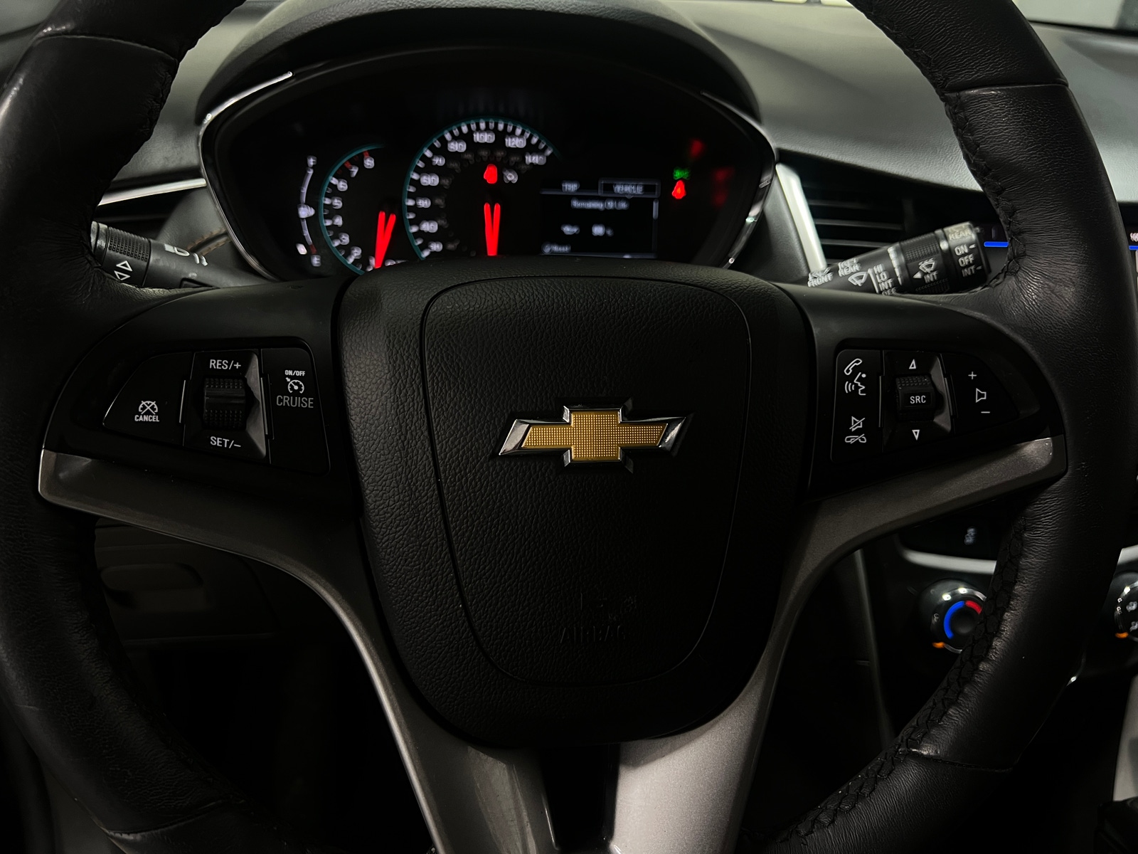 Thumbnail: 2022 Chevrolet Trax - 5