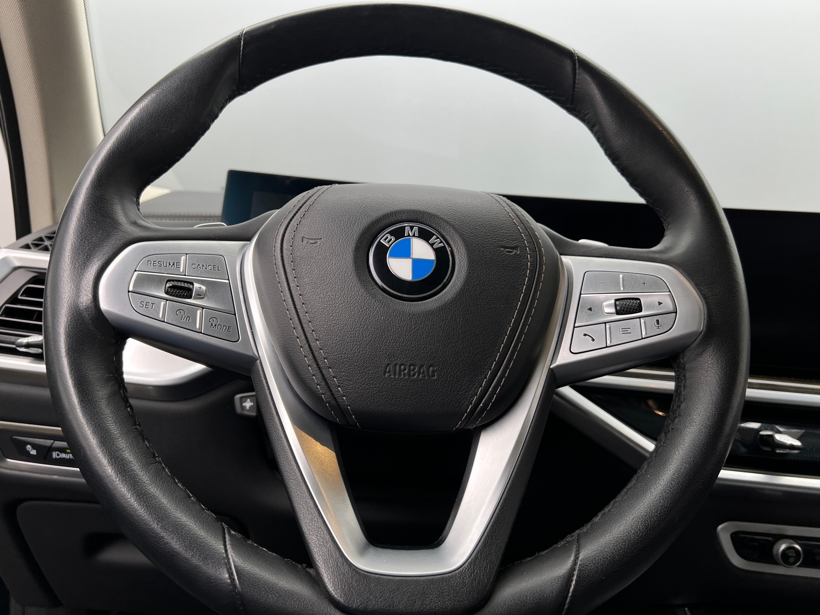 Thumbnail: 2024 BMW X7 - 4