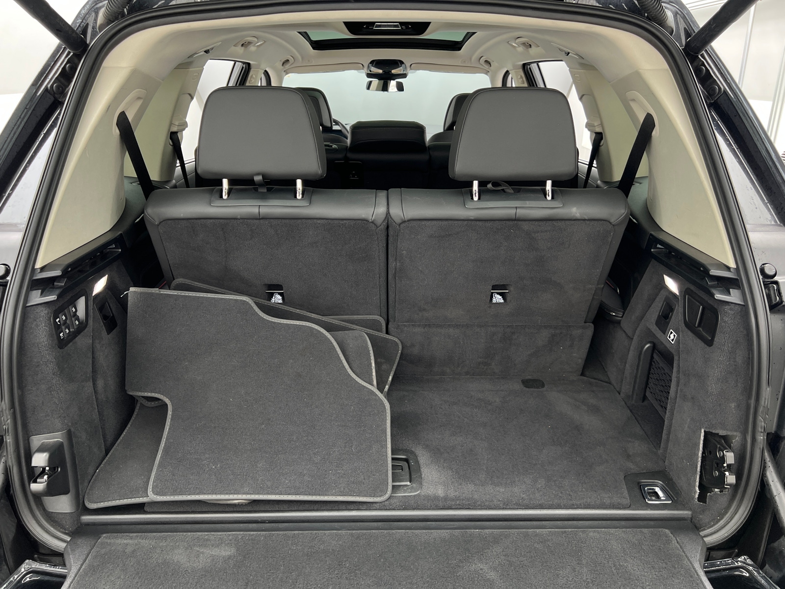 Thumbnail: 2024 BMW X7 - 6