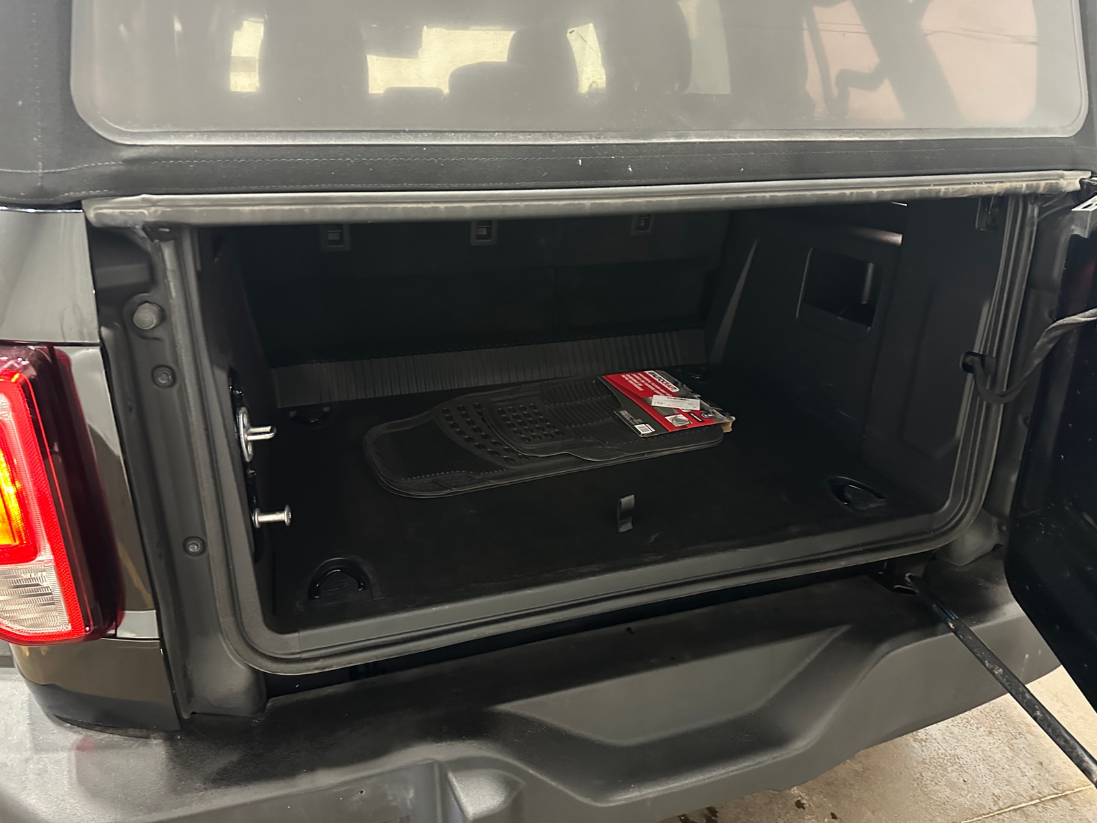 Thumbnail: 2022 Ford Bronco - 7