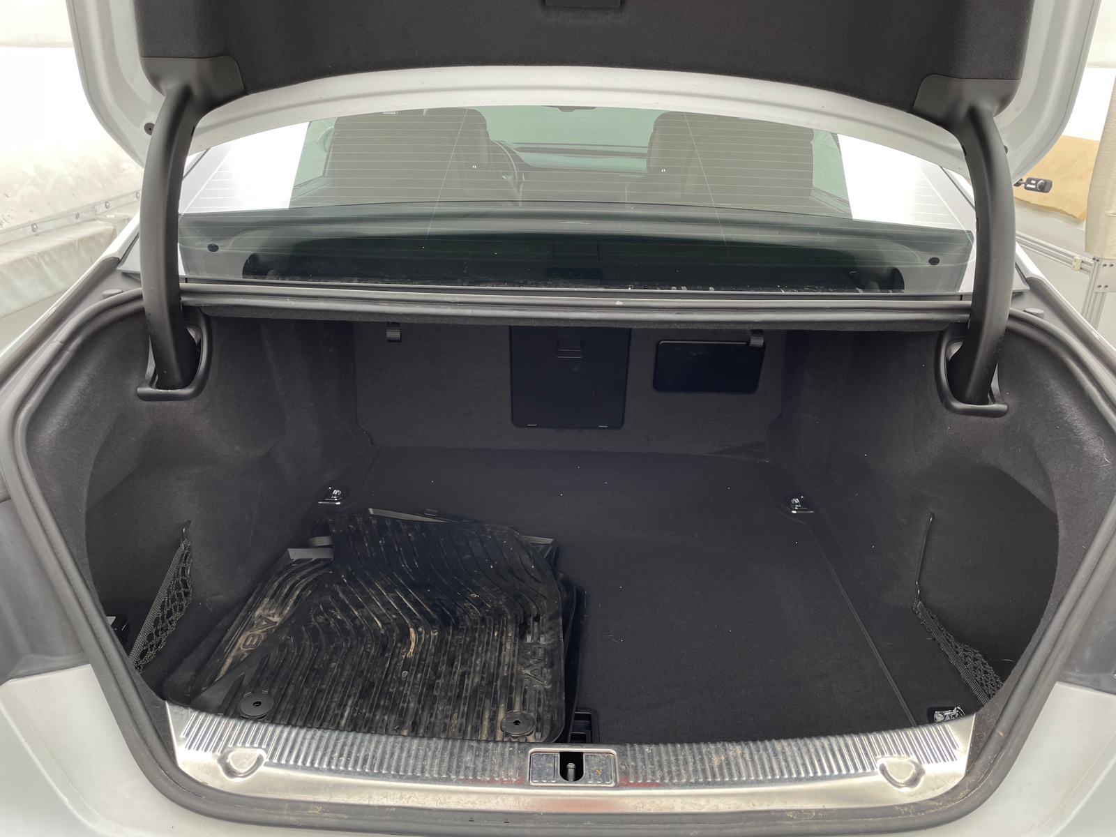 Thumbnail: 2017 Audi A8 - 6