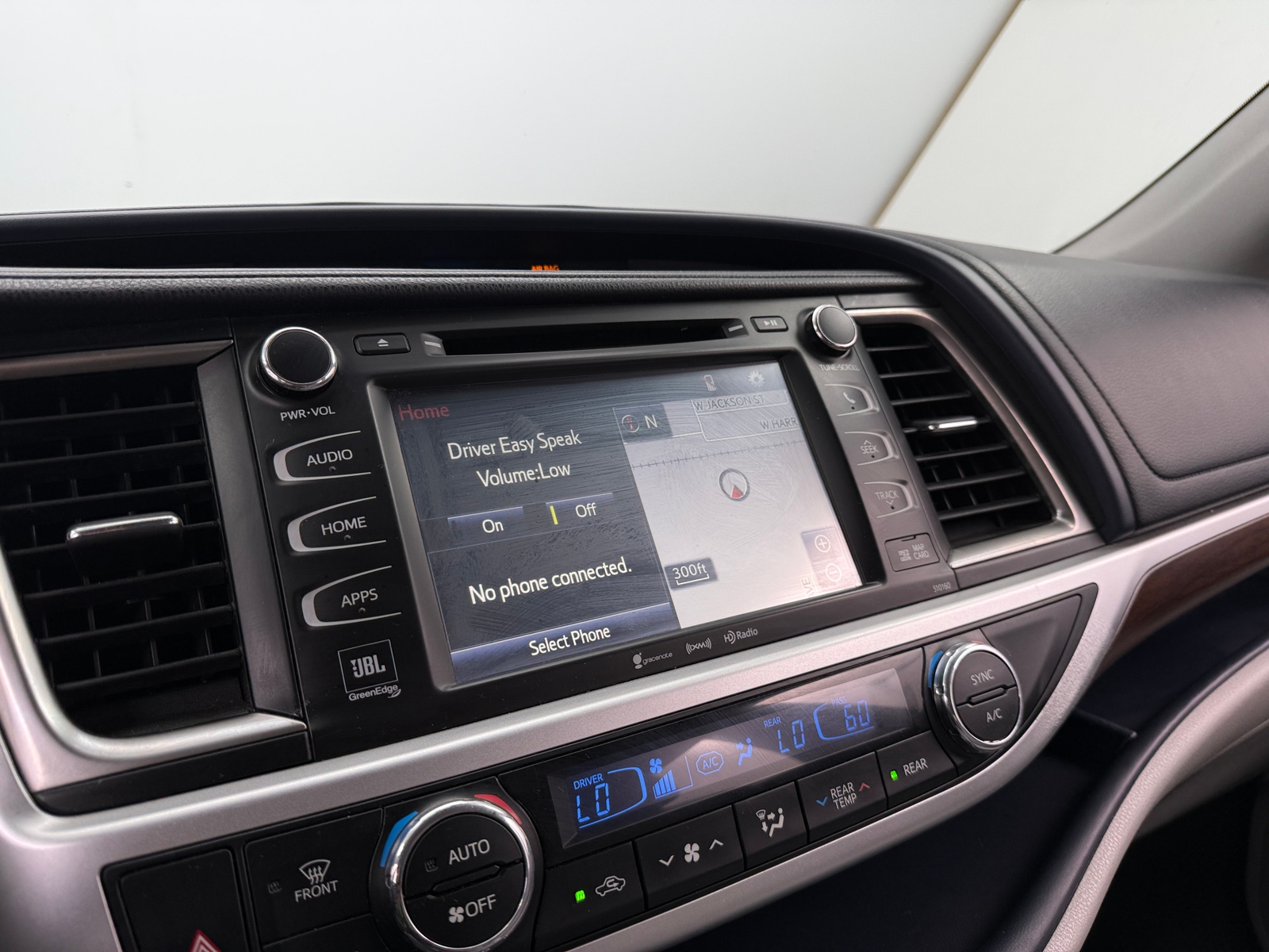 Thumbnail: 2016 Toyota Highlander - 3