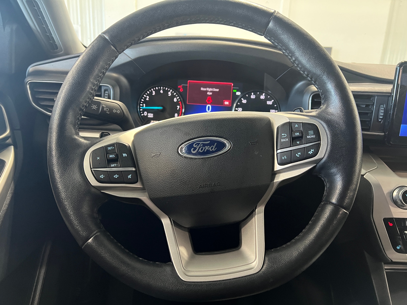 Thumbnail: 2020 Ford Explorer - 4