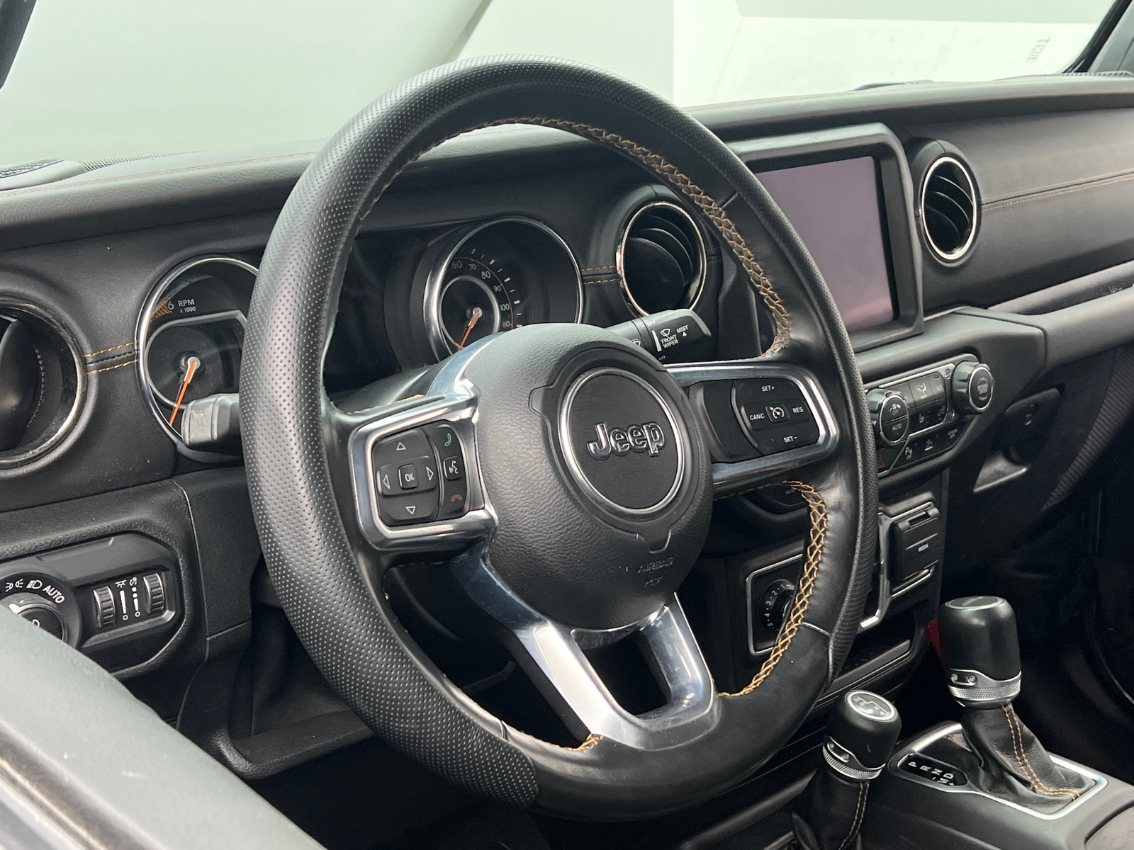 Thumbnail: 2021 Jeep Gladiator - 4