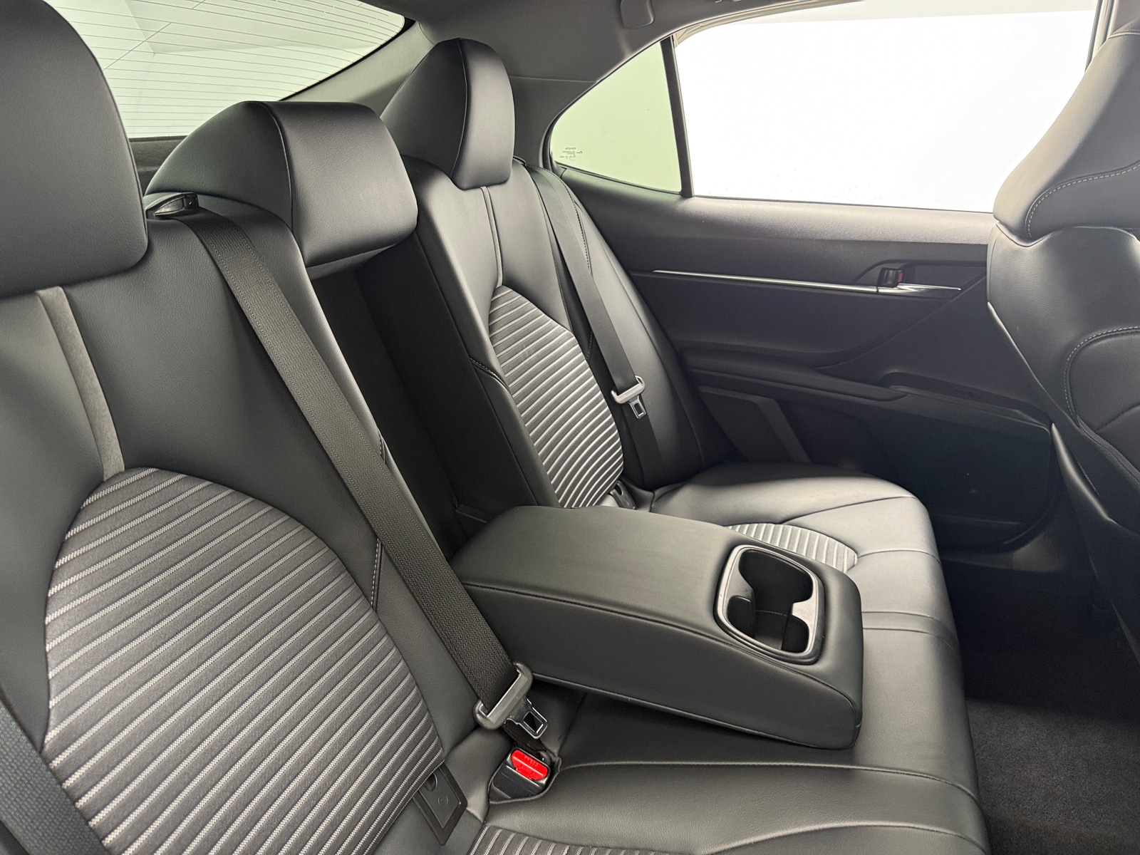 Thumbnail: 2022 Toyota Camry - 5