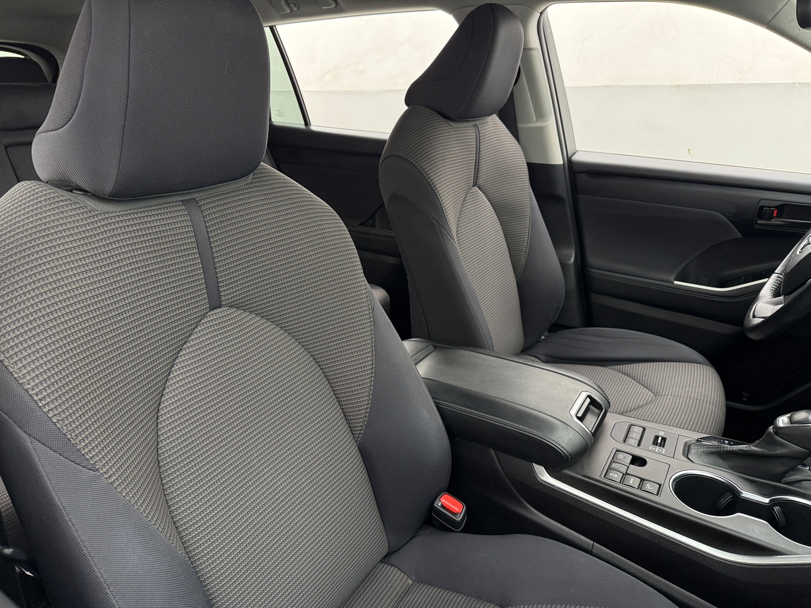 Thumbnail: 2023 Toyota Highlander - 2