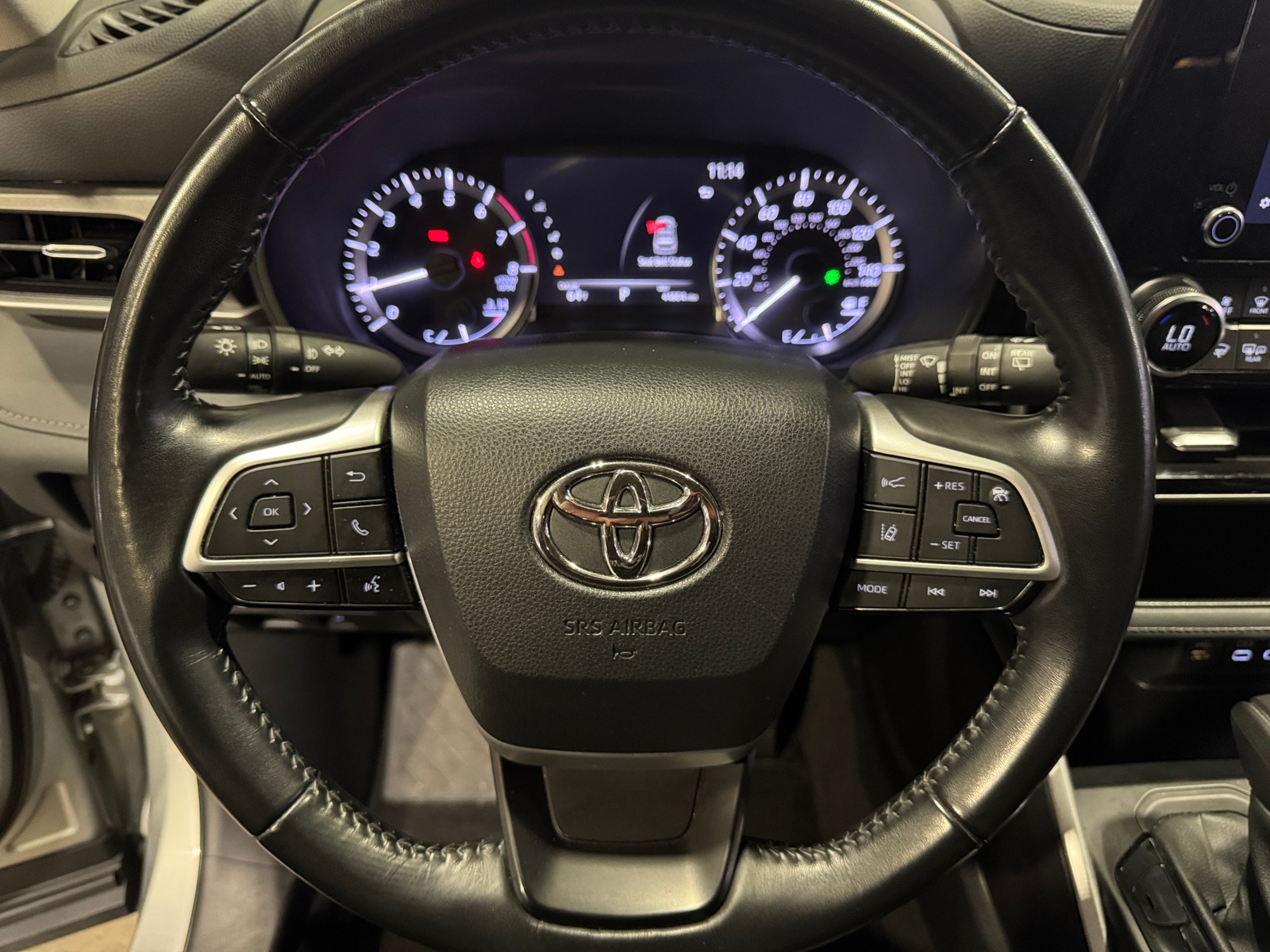 Thumbnail: 2023 Toyota Highlander - 5