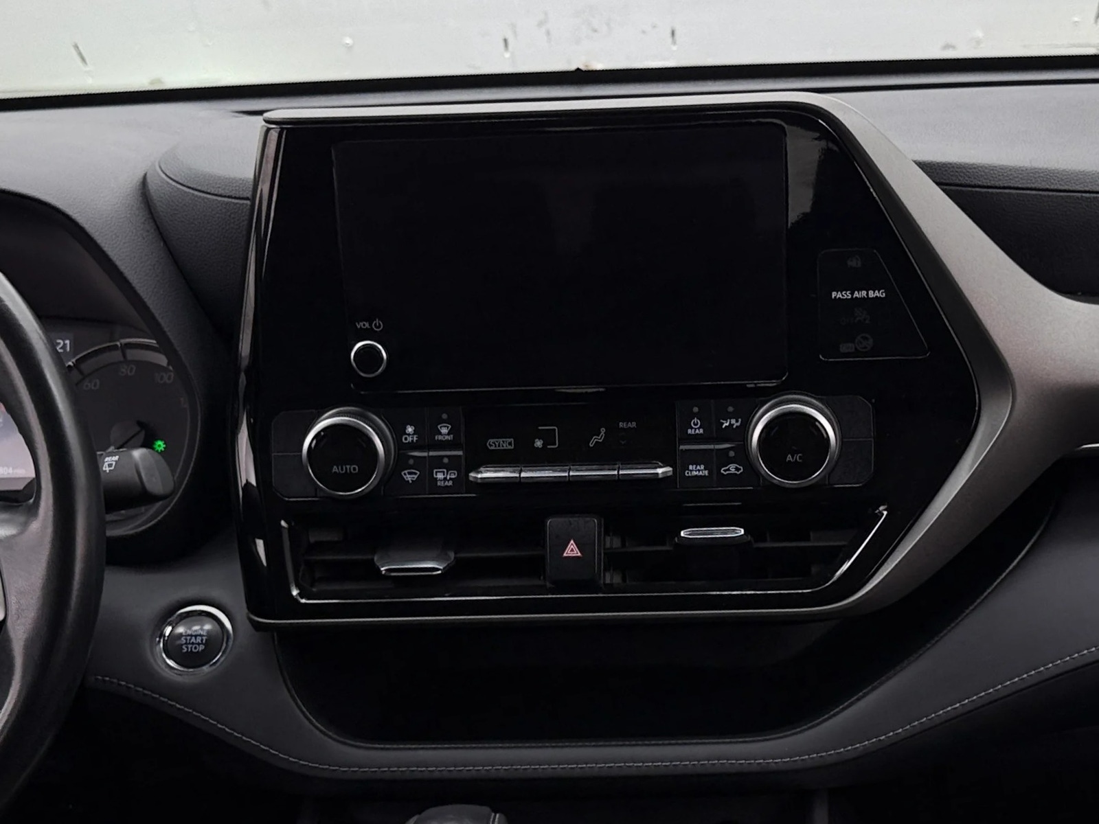 Thumbnail: 2023 Toyota Highlander - 4