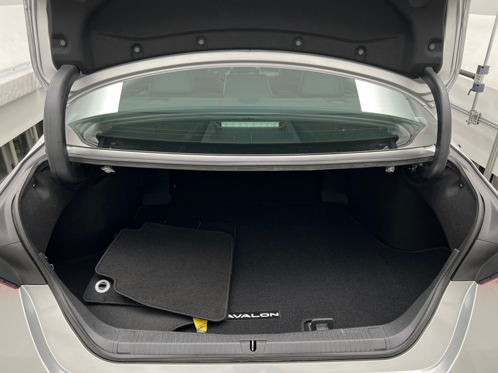 Thumbnail: 2020 Toyota Avalon - 6