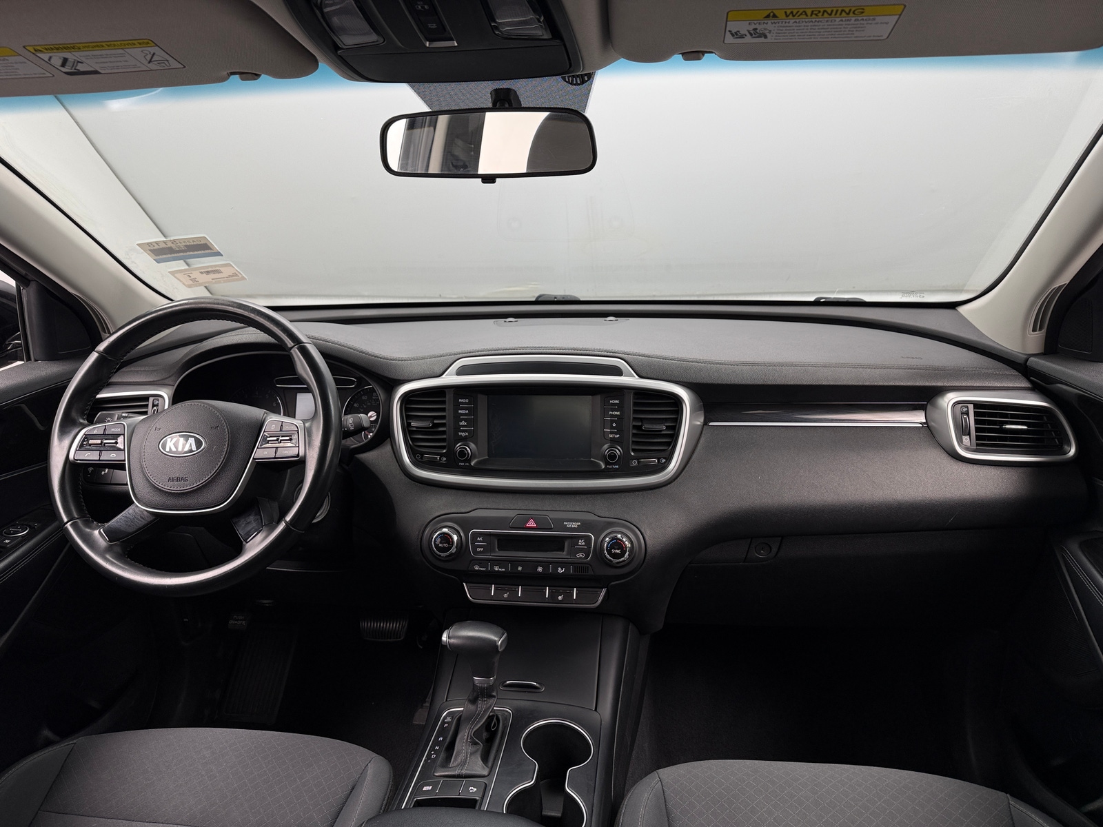 Thumbnail: 2019 Kia Sorento - 3