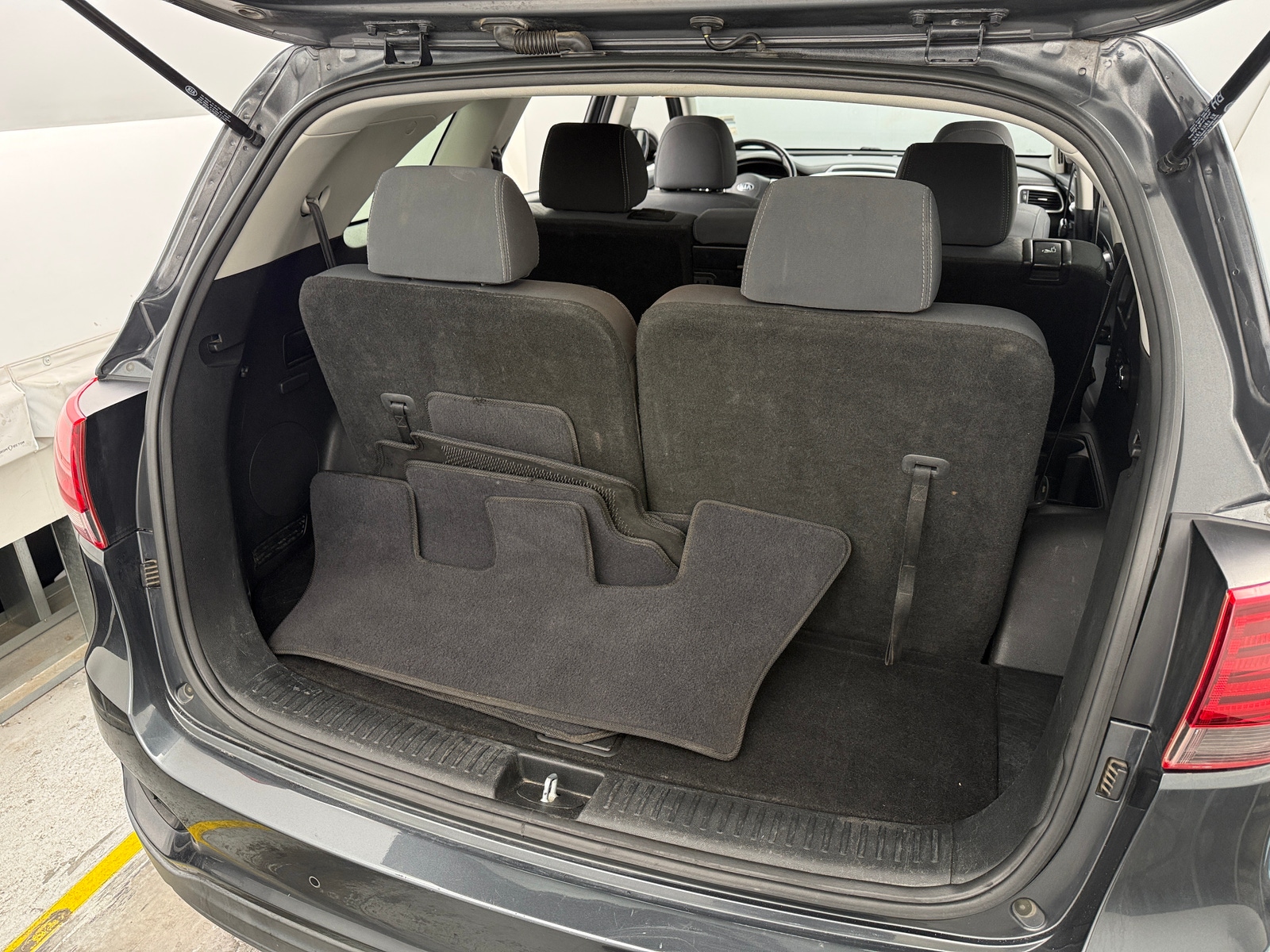 Thumbnail: 2019 Kia Sorento - 7