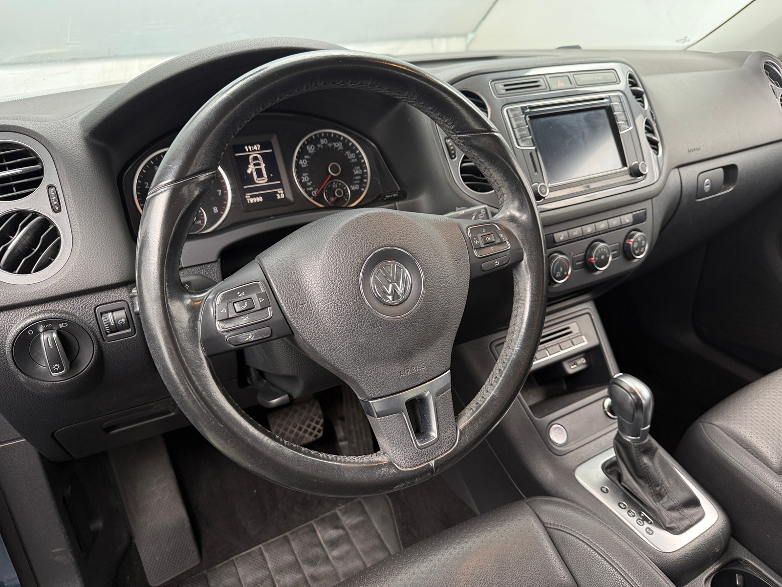 Thumbnail: 2017 Volkswagen Tiguan - 5