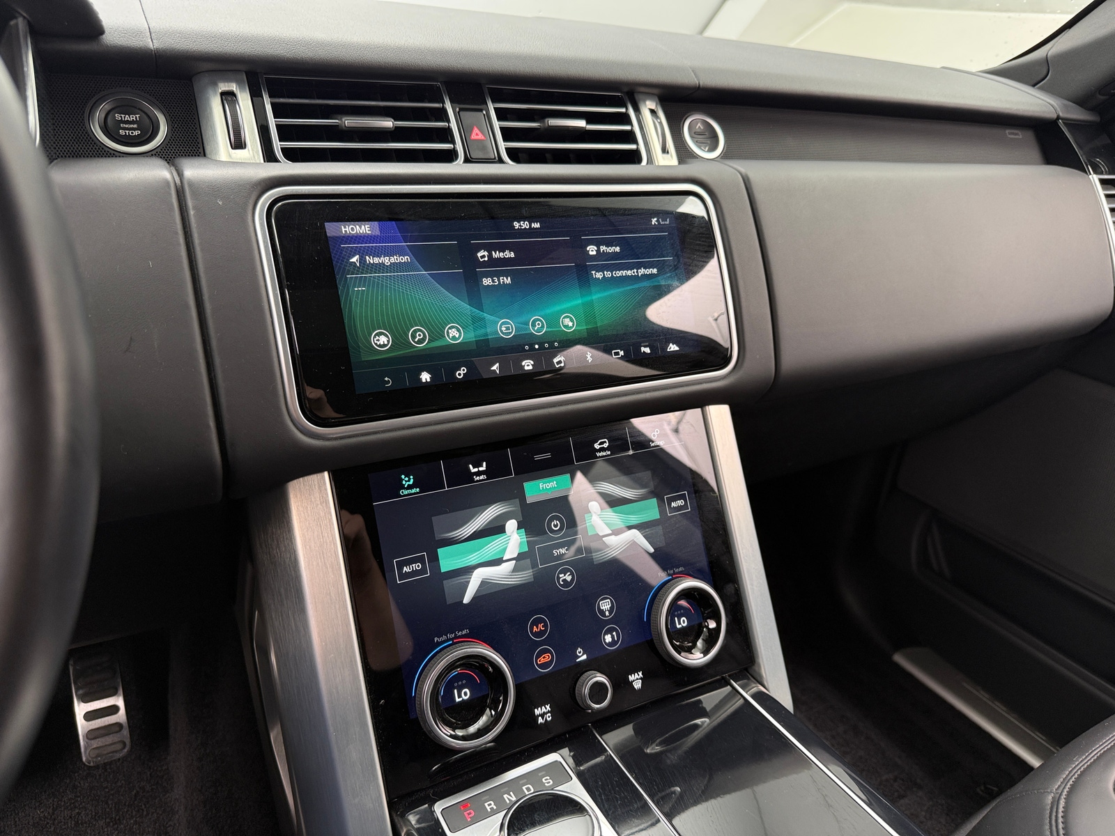 Thumbnail: 2020 Land Rover Range Rover - 3