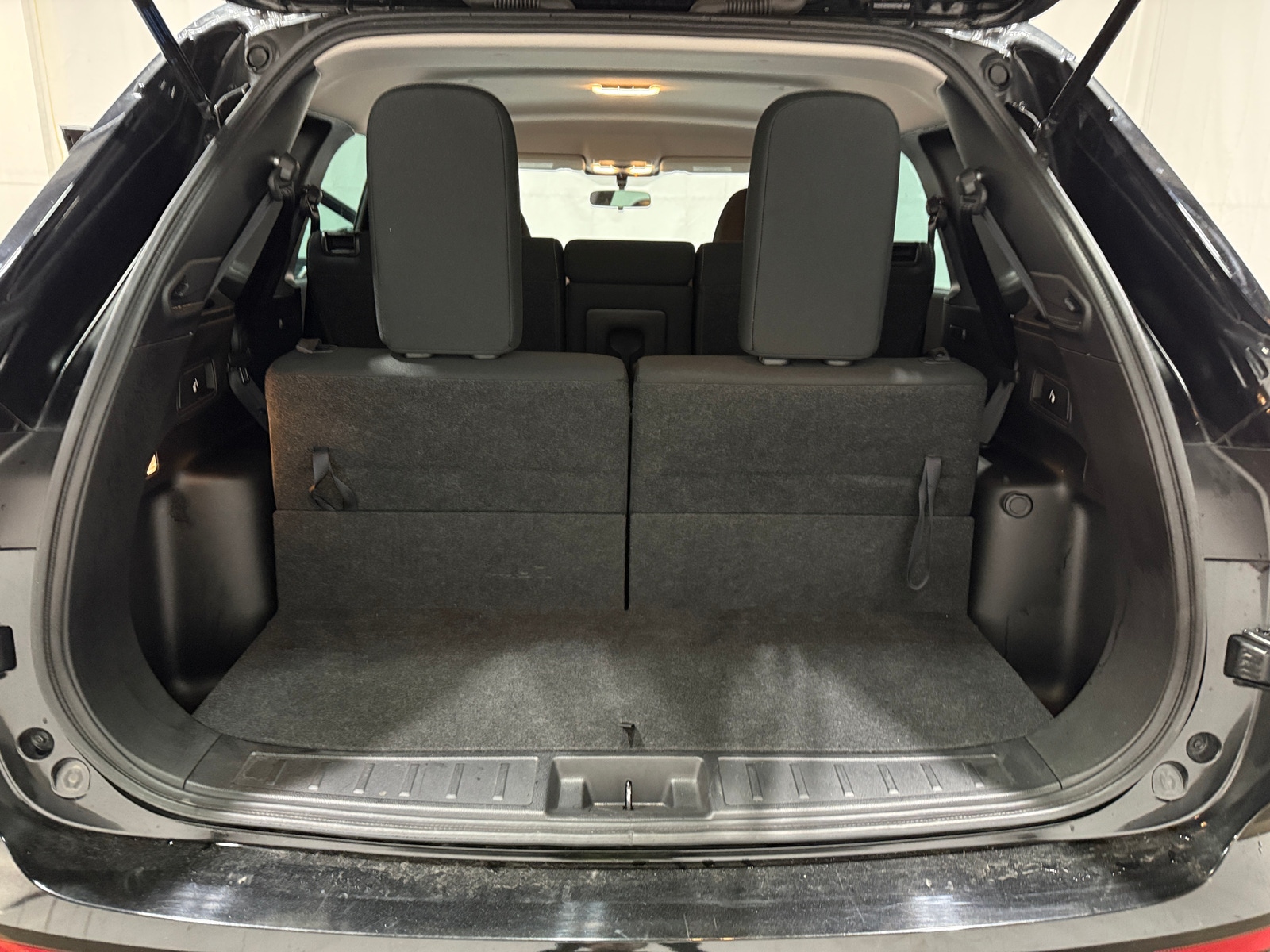 Thumbnail: 2022 Mitsubishi Outlander - 7