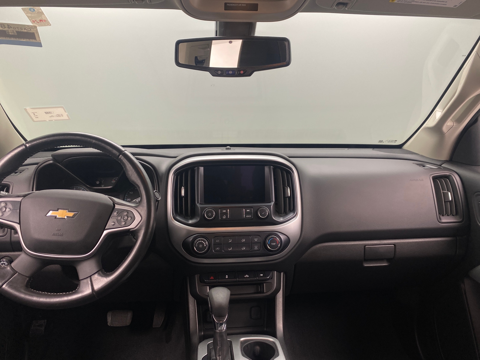 Thumbnail: 2022 Chevrolet Colorado - 3