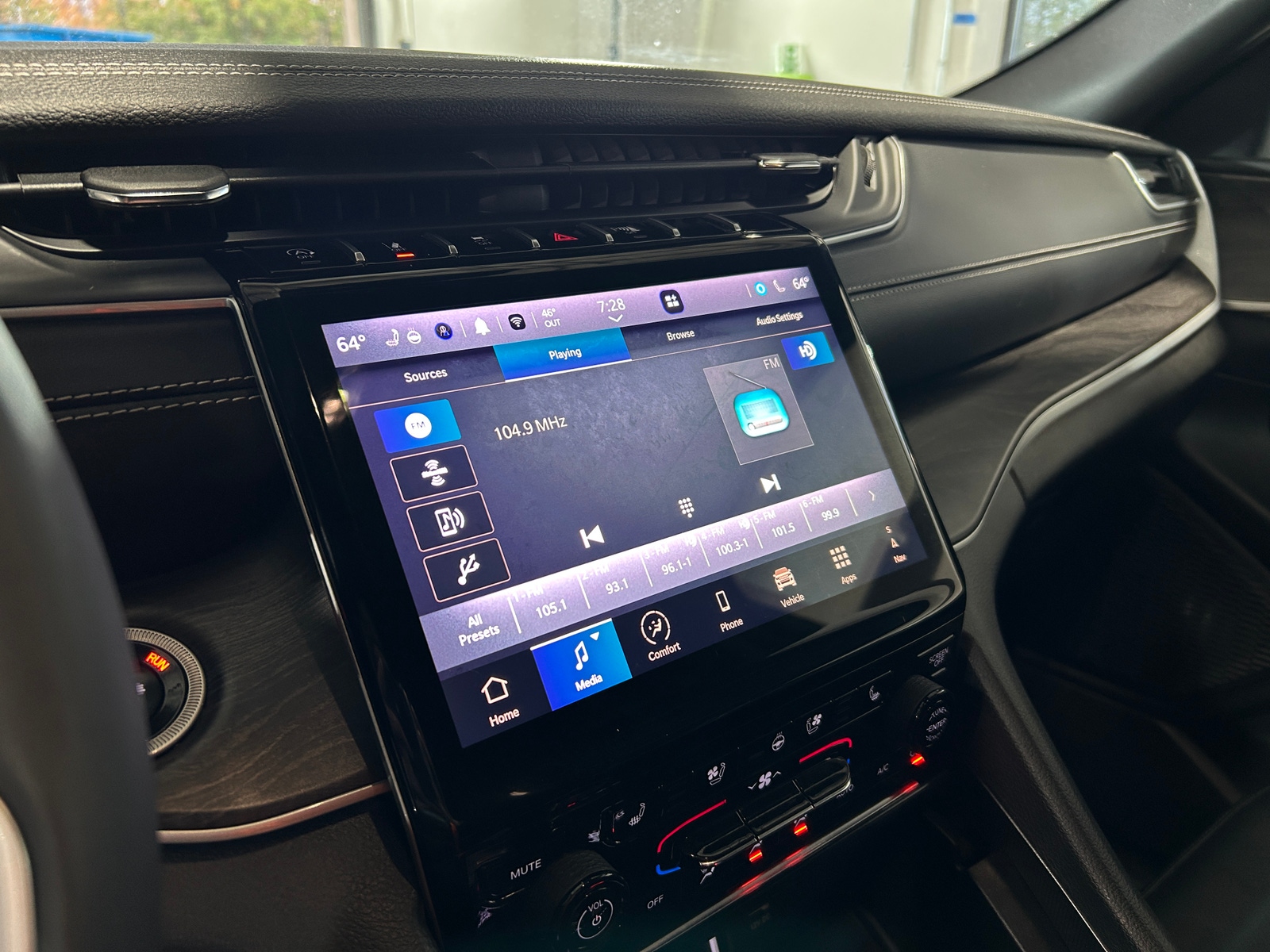 Thumbnail: 2024 Jeep Grand Cherokee L - 3