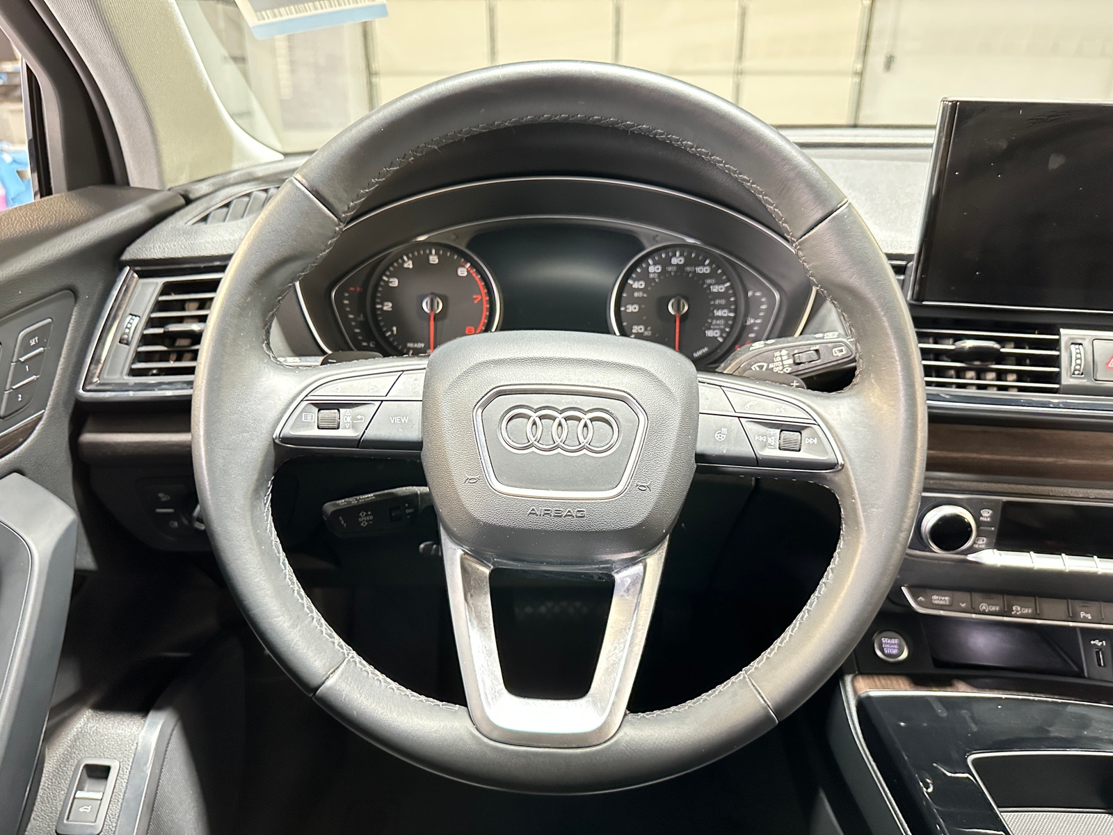 Thumbnail: 2023 Audi Q5 - 4