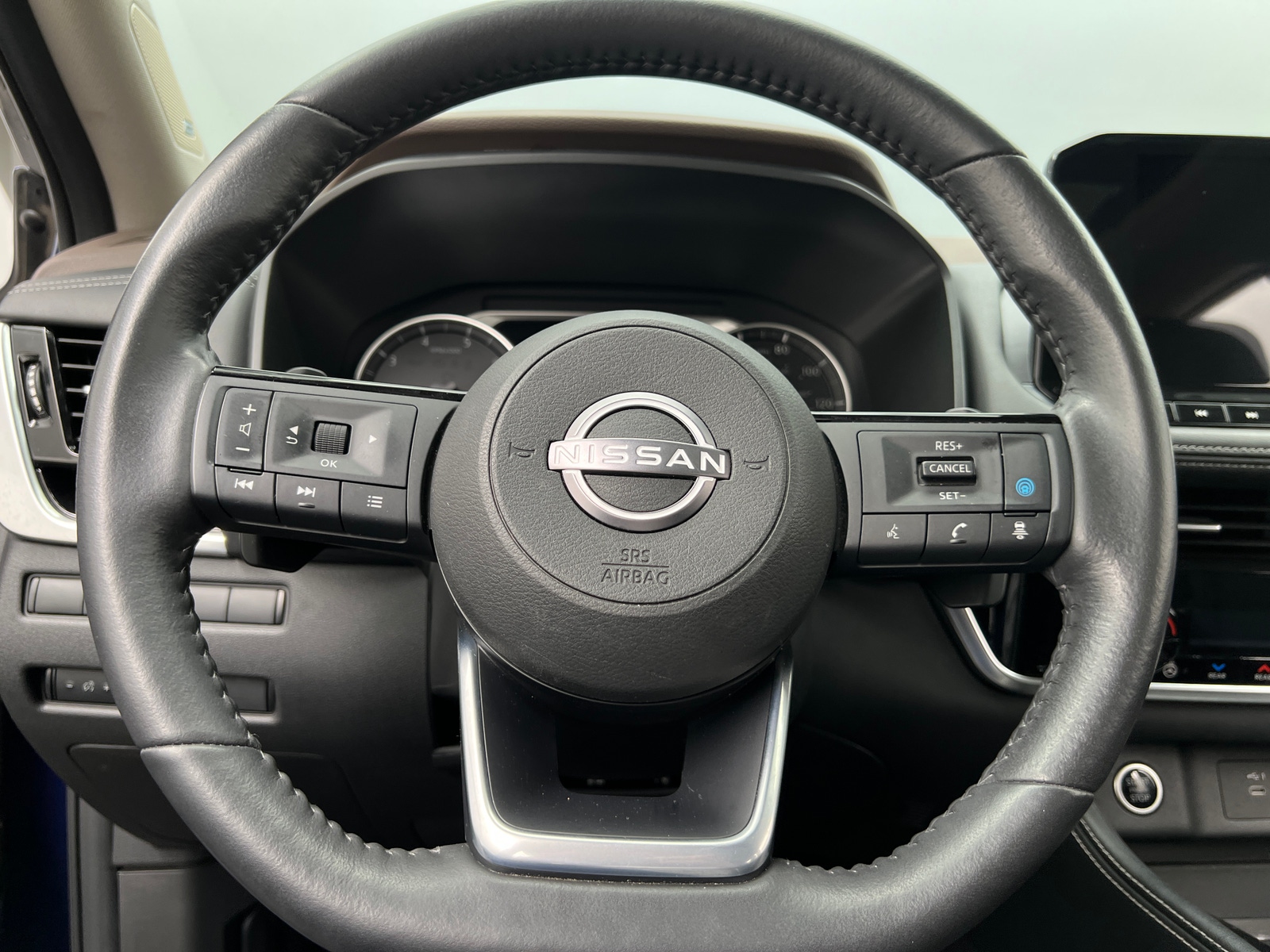 Thumbnail: 2023 Nissan Rogue - 4