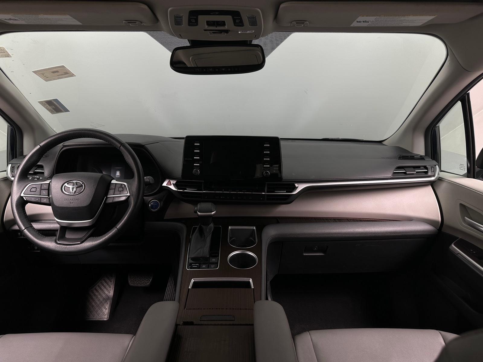 Thumbnail: 2022 Toyota Sienna - 2