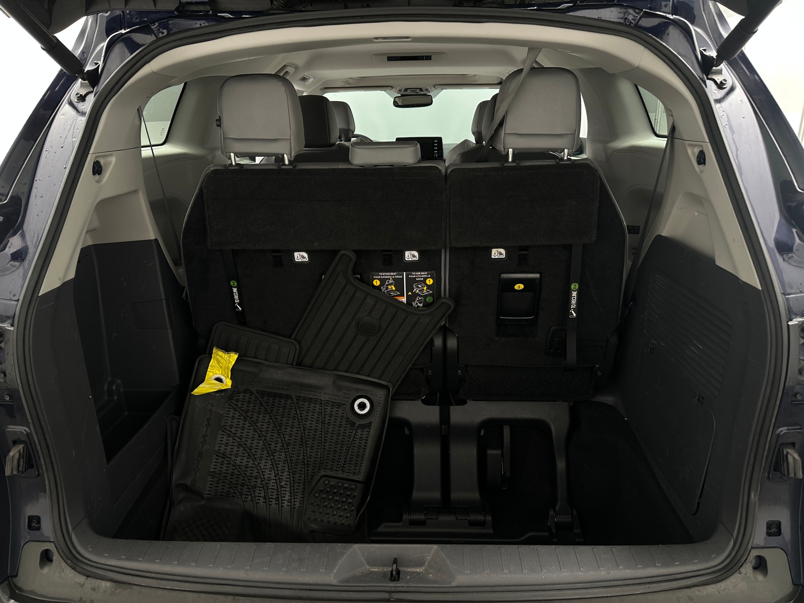 Thumbnail: 2022 Toyota Sienna - 6