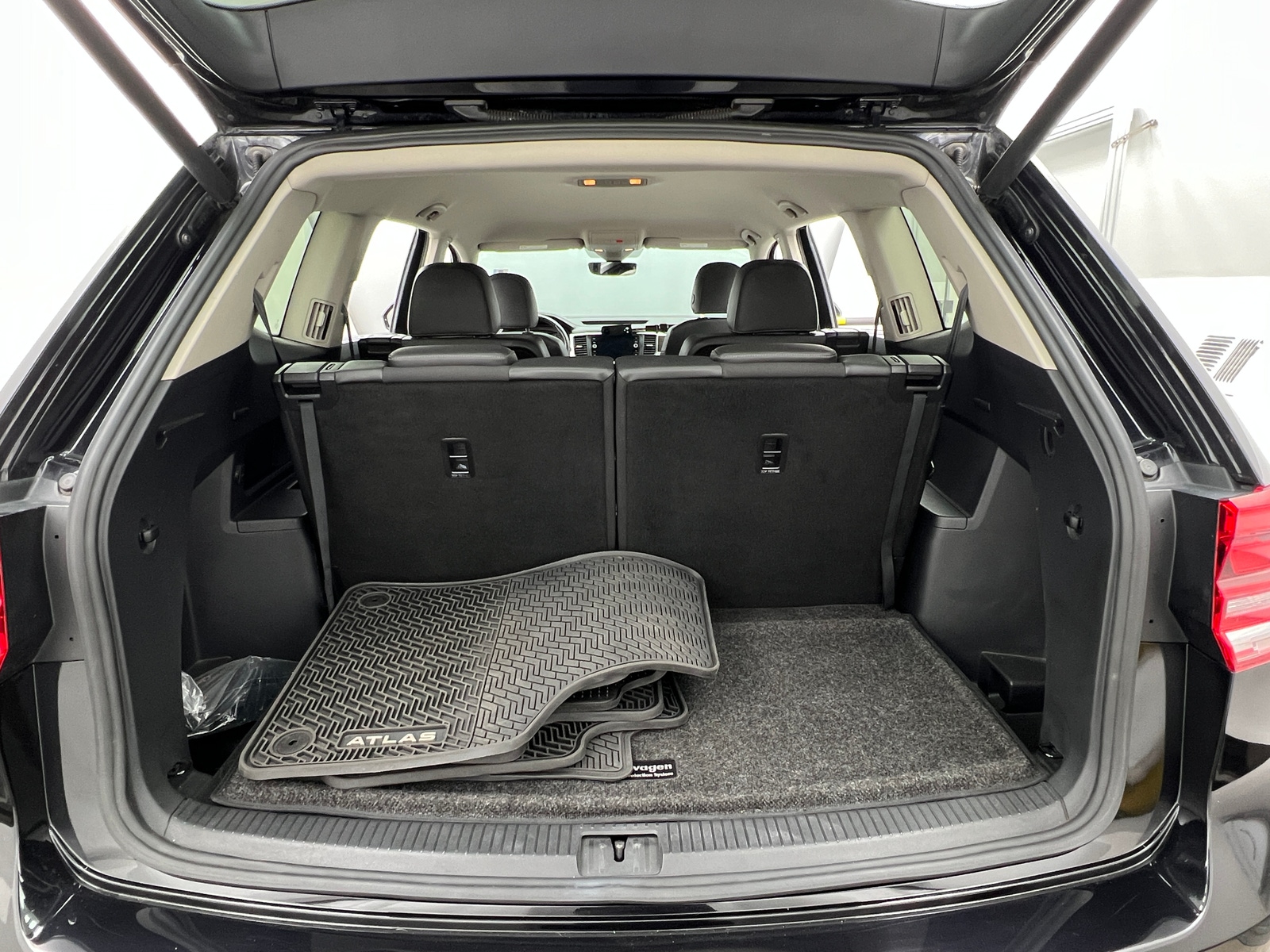 Thumbnail: 2019 Volkswagen Atlas - 6