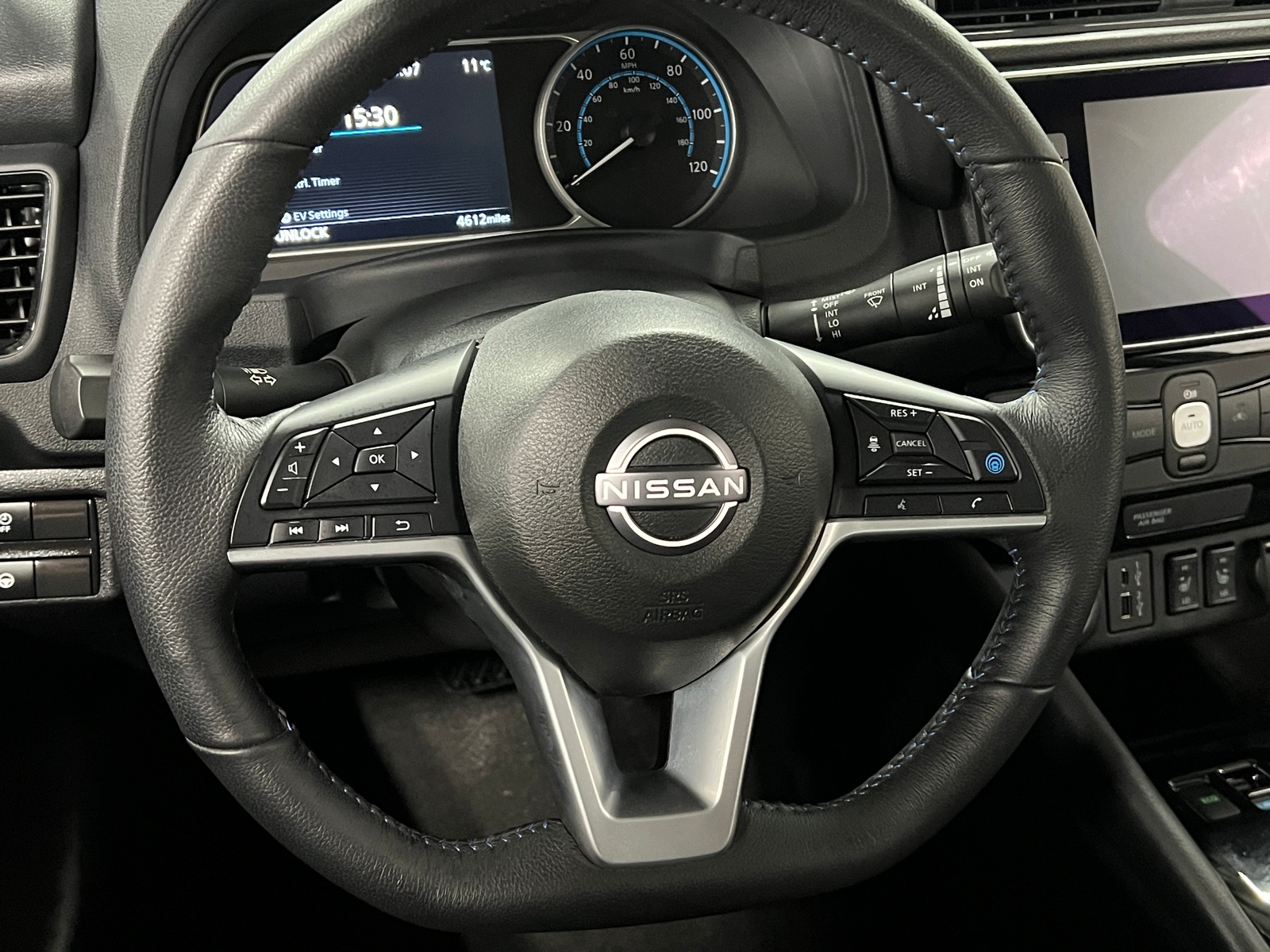 Thumbnail: 2025 Nissan Leaf - 5