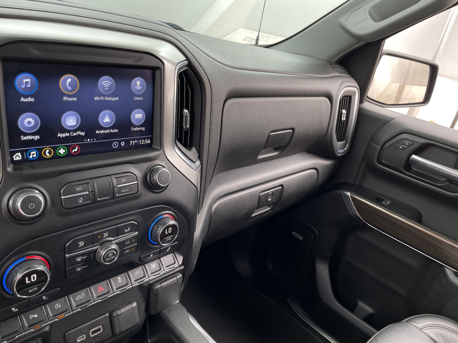 Thumbnail: 2019 Chevrolet Silverado 1500 - 4