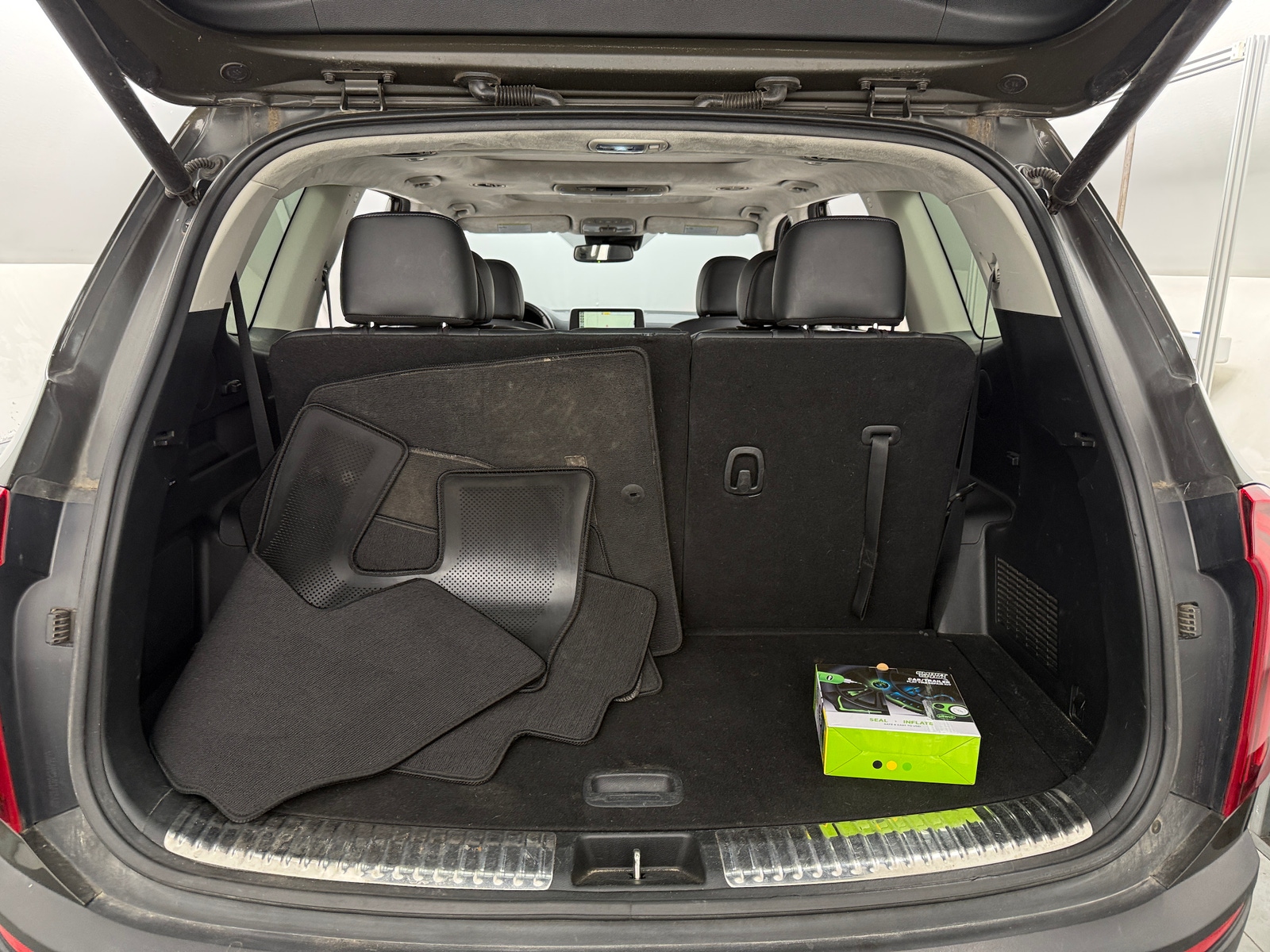 Thumbnail: 2020 Kia Telluride - 6