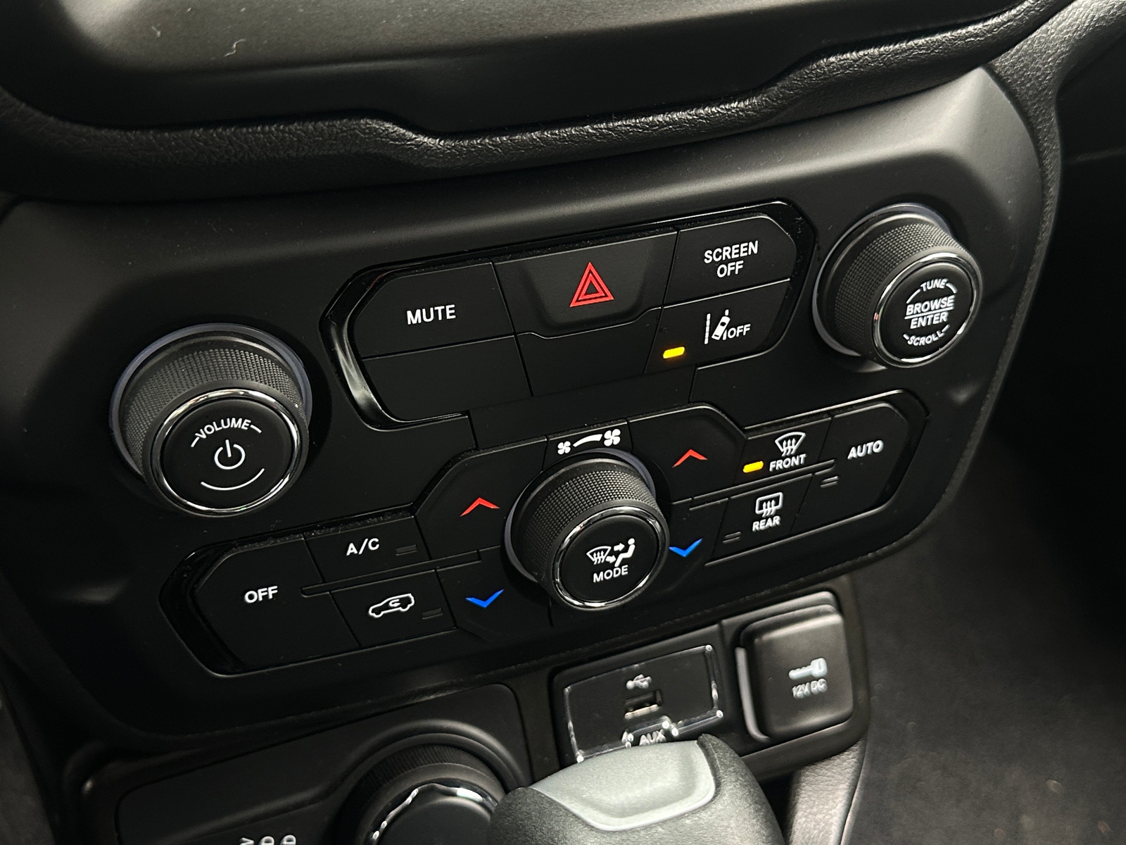 Thumbnail: 2022 Jeep Renegade - 4