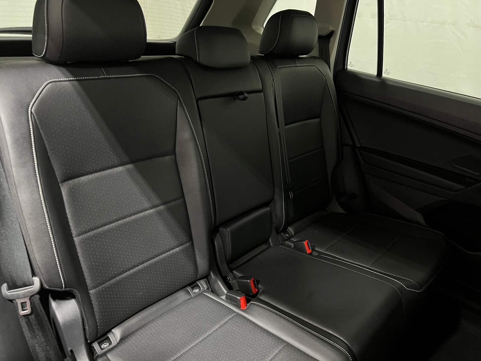 Thumbnail: 2021 Volkswagen Tiguan - 5