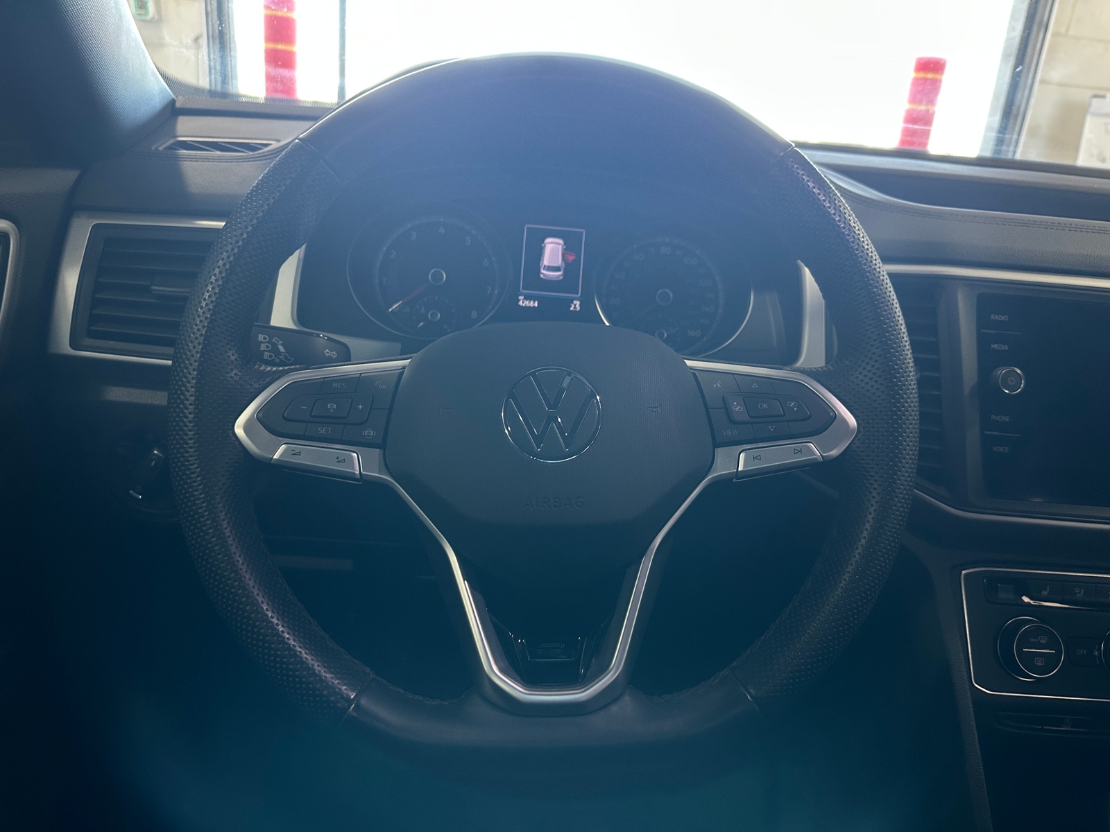 Thumbnail: 2021 Volkswagen Atlas - 4