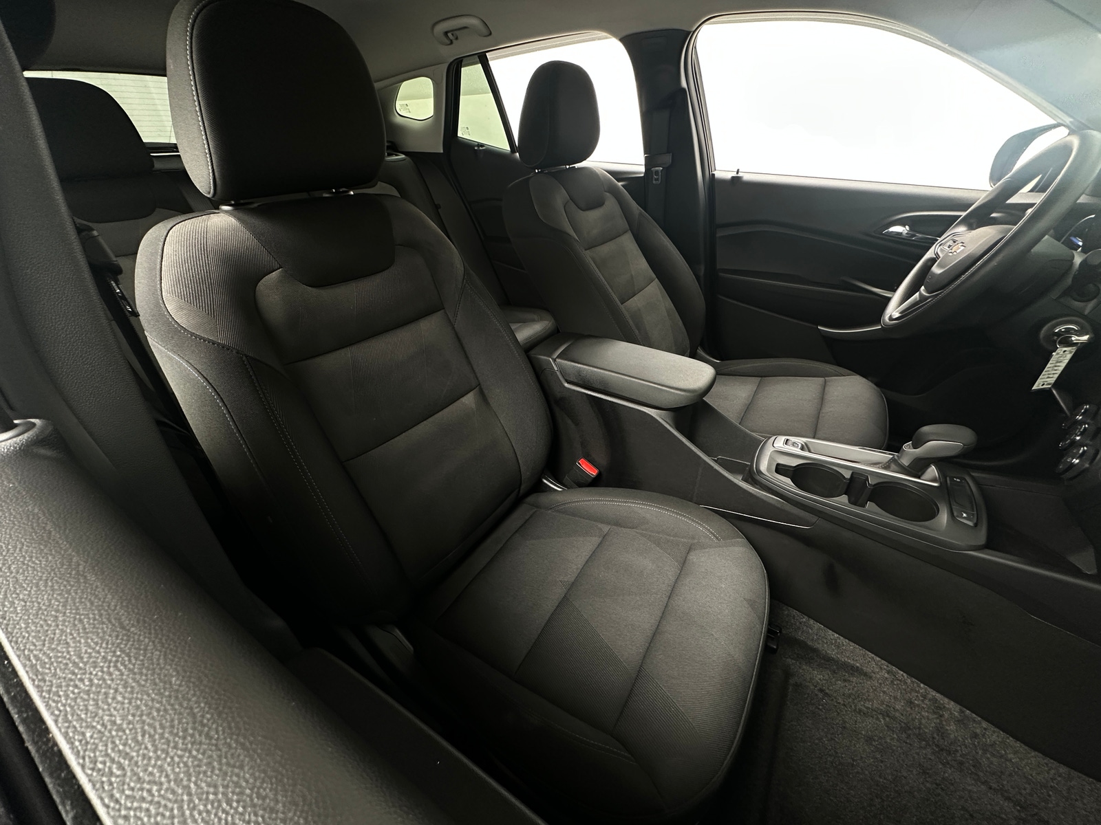 Thumbnail: 2025 Chevrolet Trax - 2