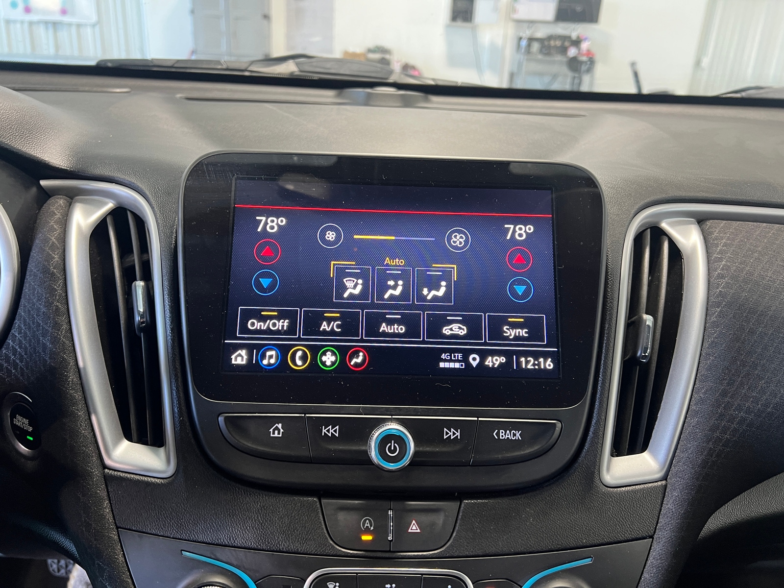 Thumbnail: 2024 Chevrolet Malibu - 4