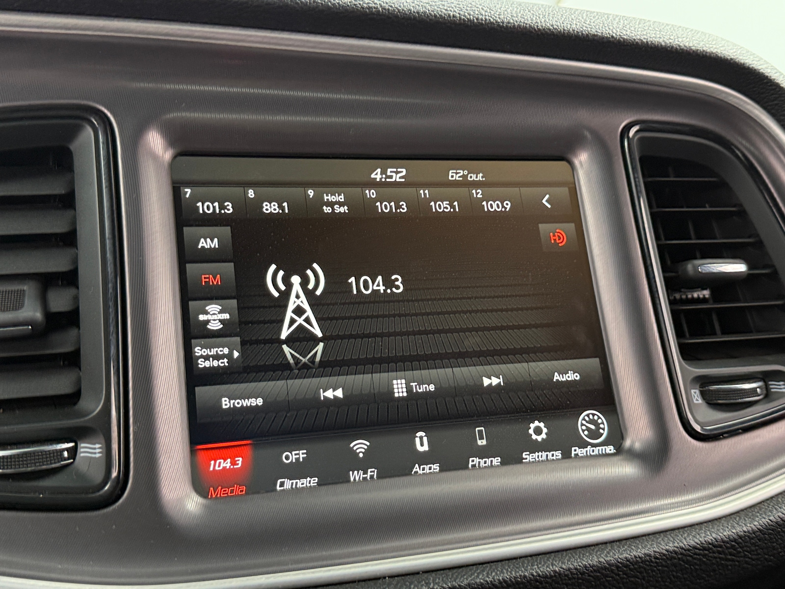 Thumbnail: 2022 Dodge Challenger - 3