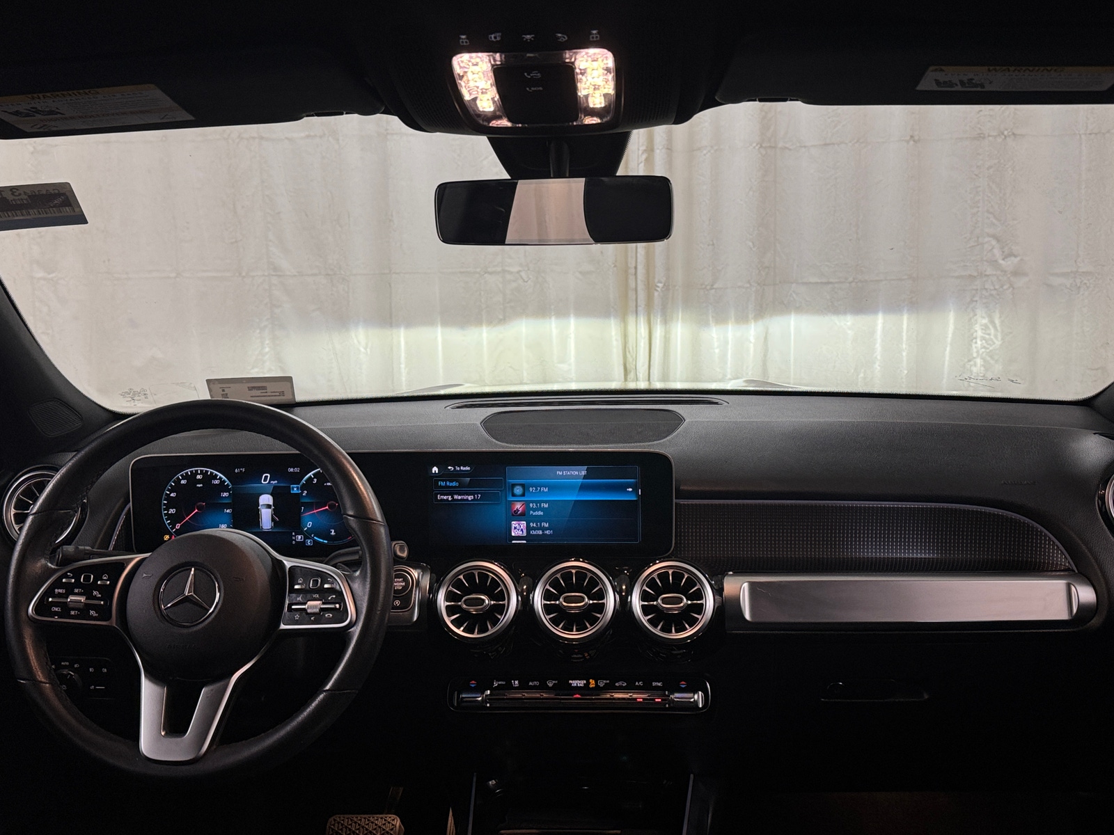 Thumbnail: 2021 Mercedes-Benz GLB - 2