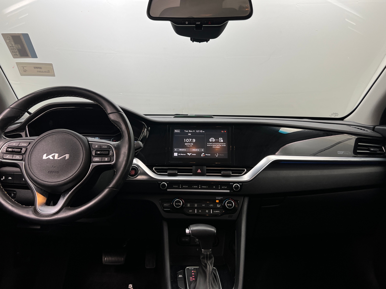 Thumbnail: 2022 Kia Niro - 3