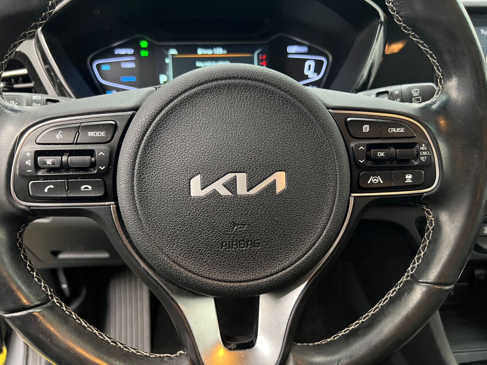 Thumbnail: 2022 Kia Niro - 5