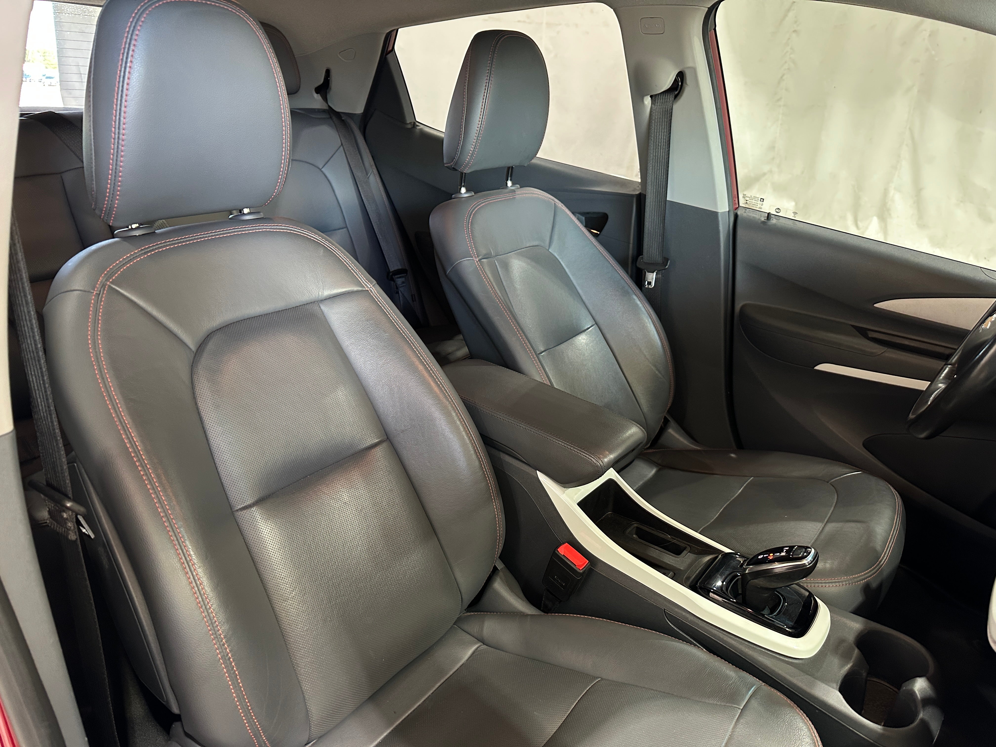 Used 2021 Chevrolet Bolt EV Premier with VIN 1G1FZ6S00M4105659 for sale in Oak Creek, WI