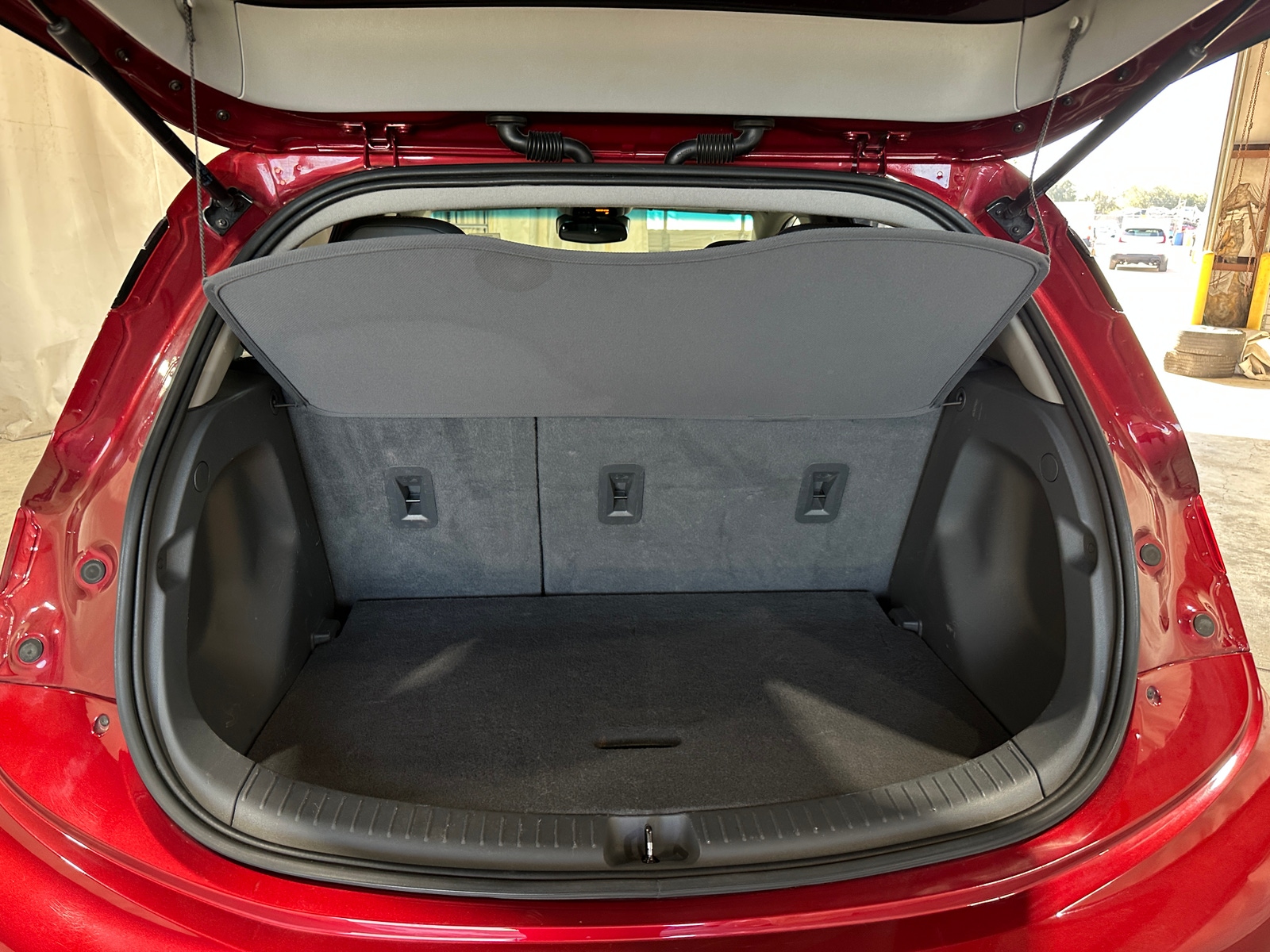 Thumbnail: 2021 Chevrolet Bolt EV - 6