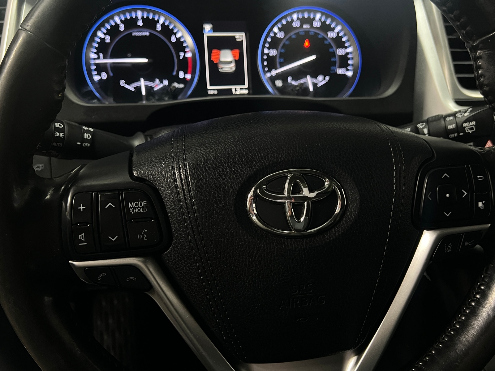 Thumbnail: 2017 Toyota Highlander - 4